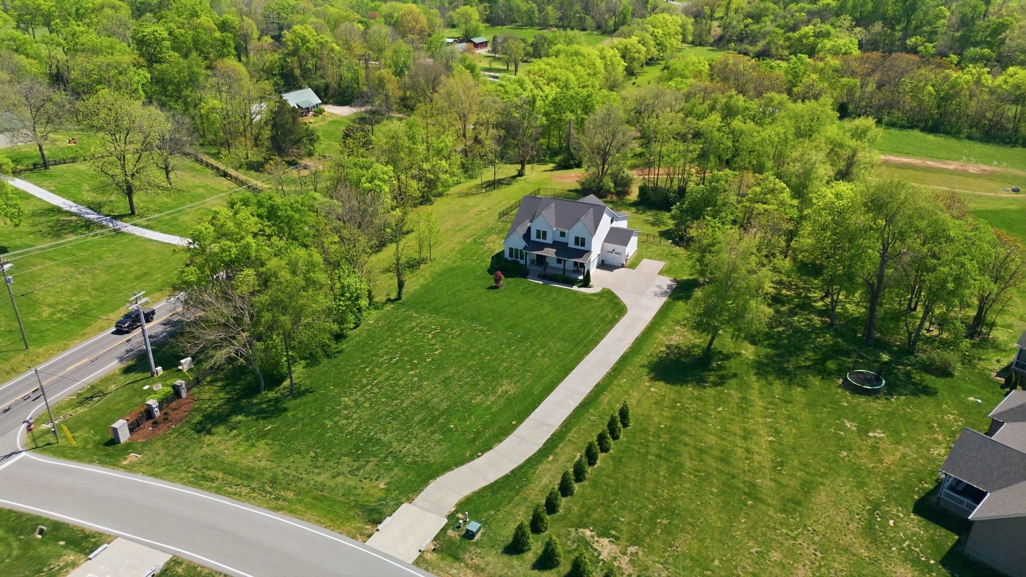 8001 Burning Tree Farm Rd