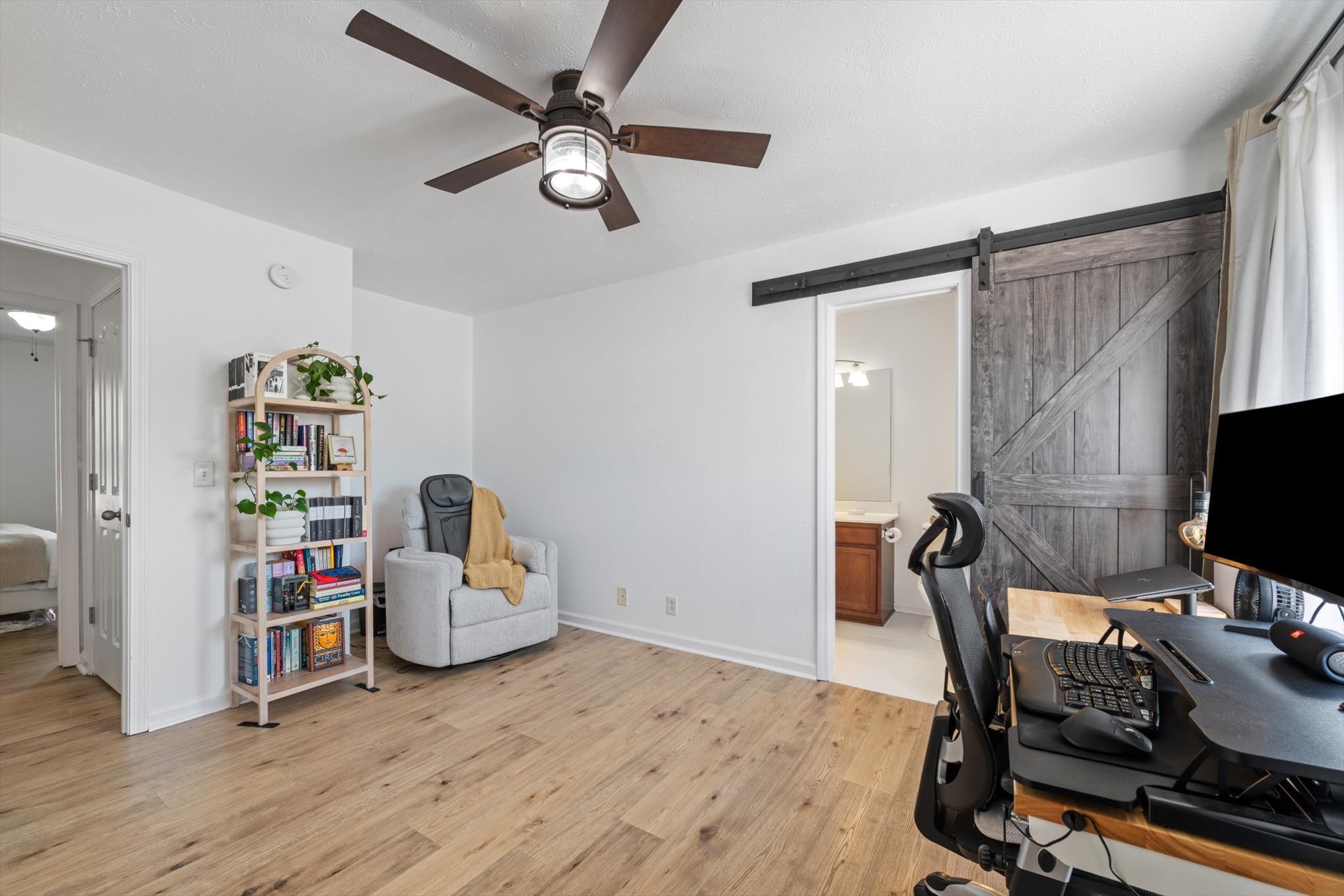 324 Arapaho Dr