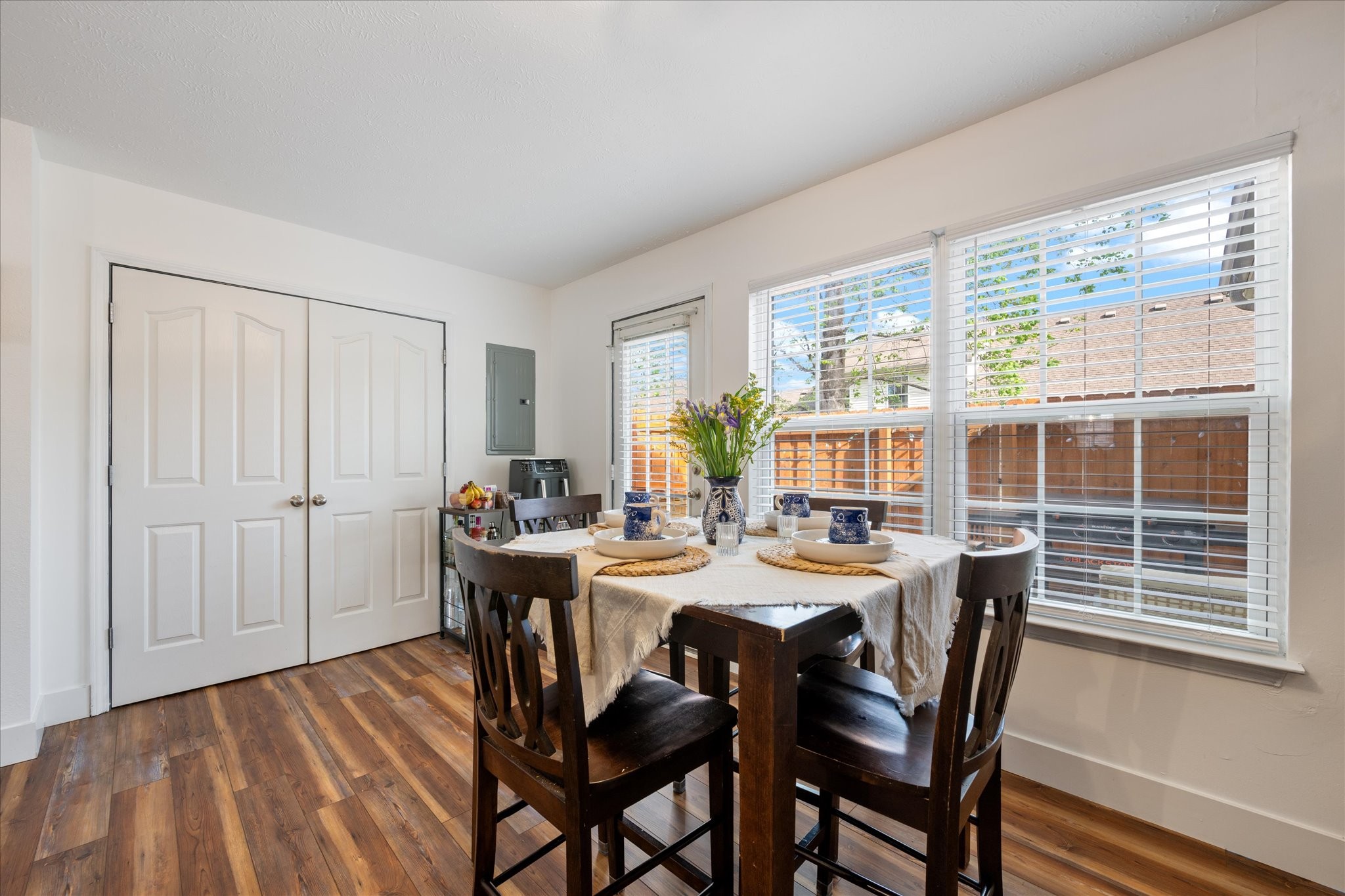324 Arapaho Dr