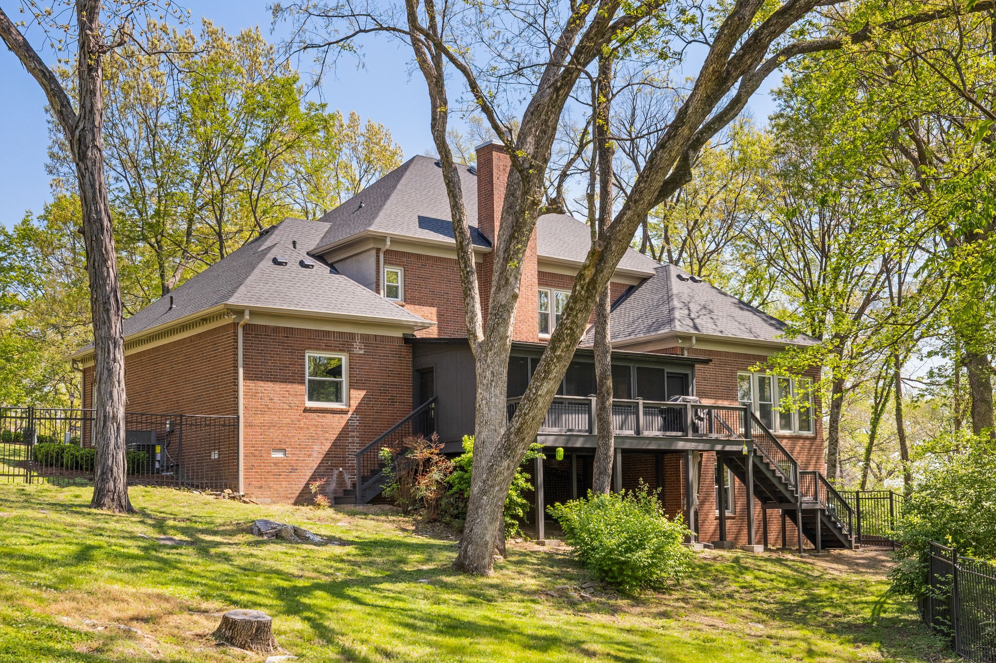910 Elmington Ct