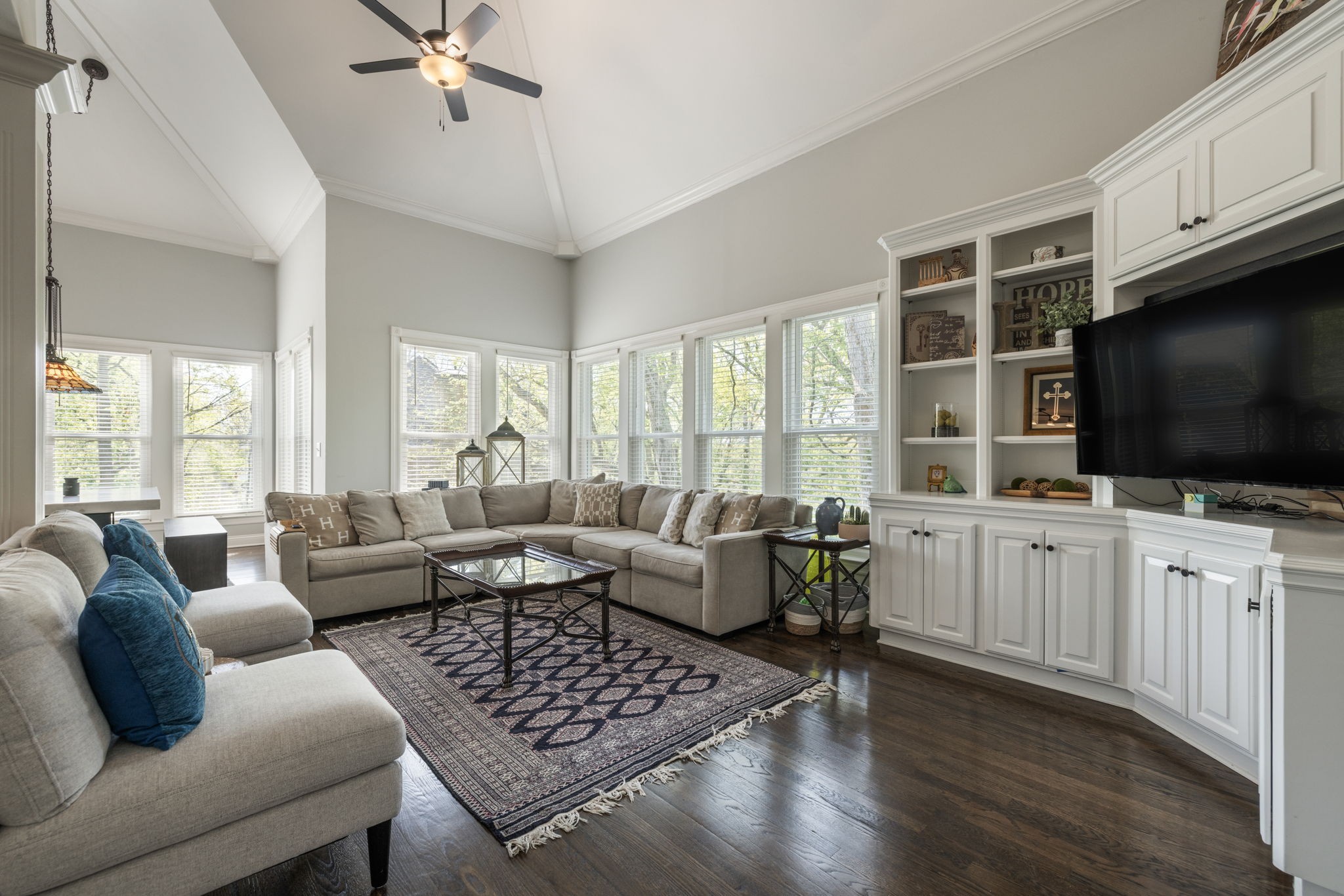 910 Elmington Ct