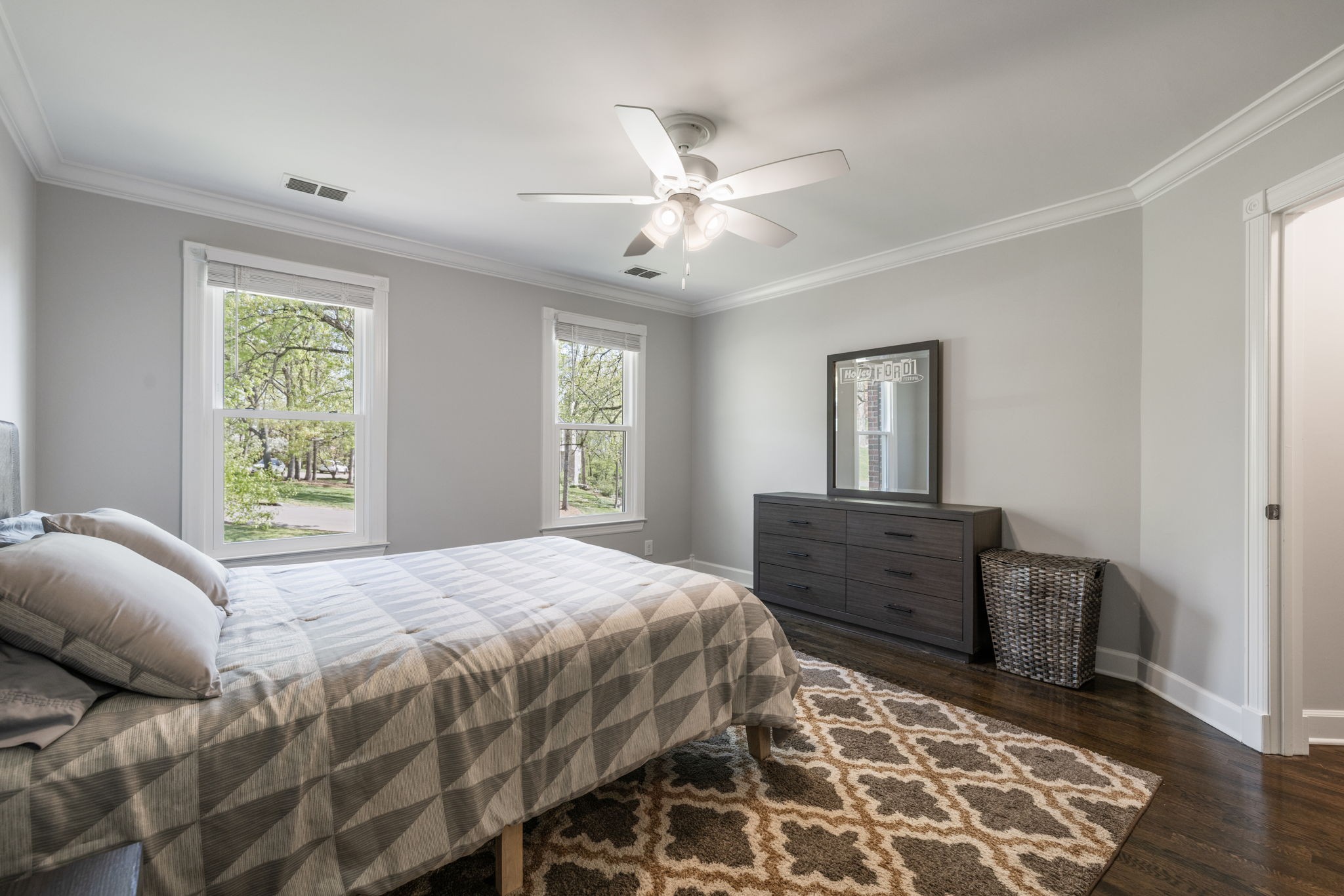 910 Elmington Ct