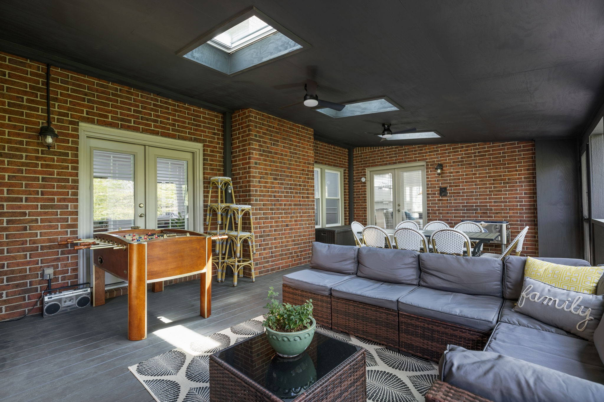910 Elmington Ct
