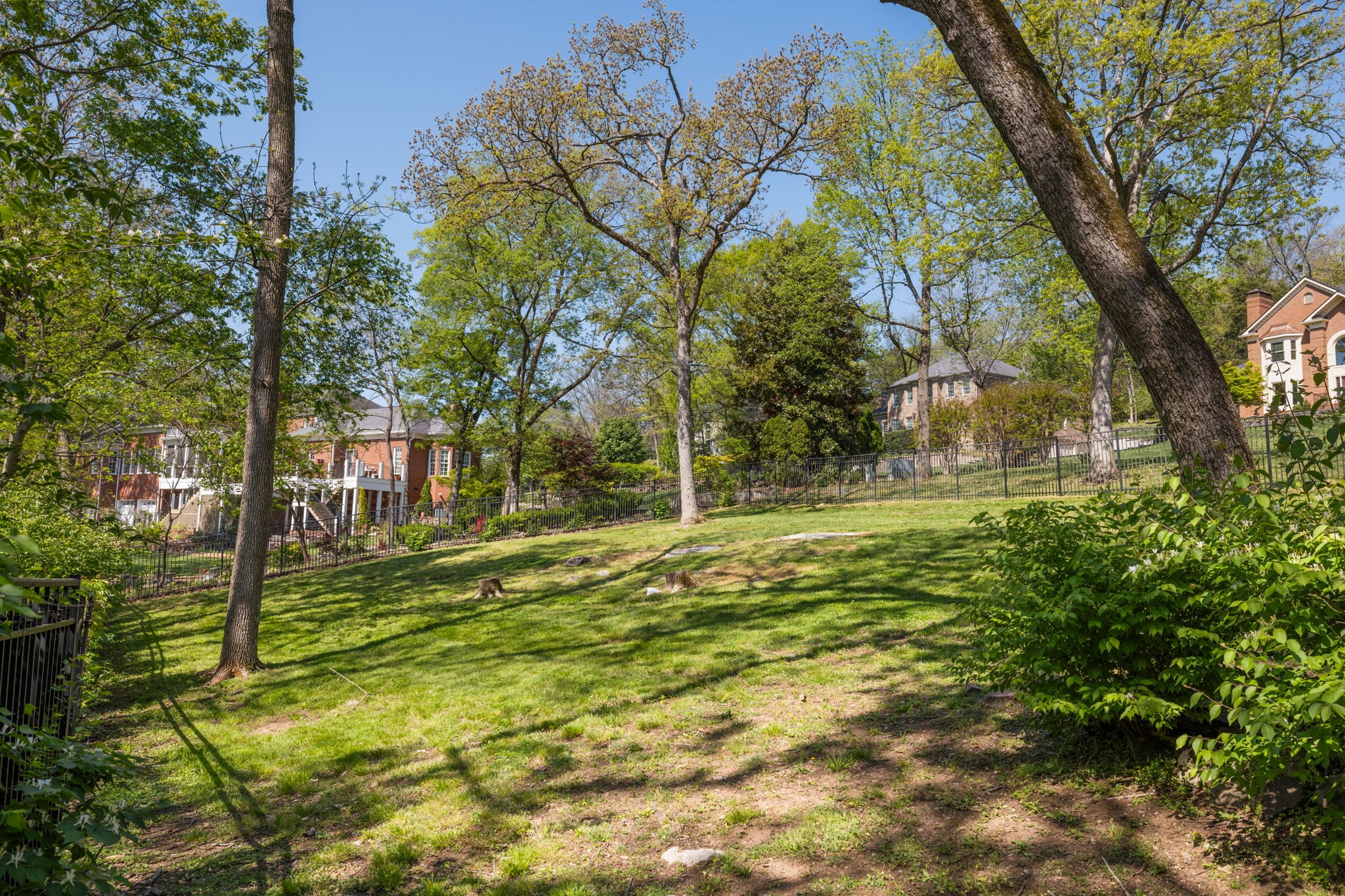 910 Elmington Ct