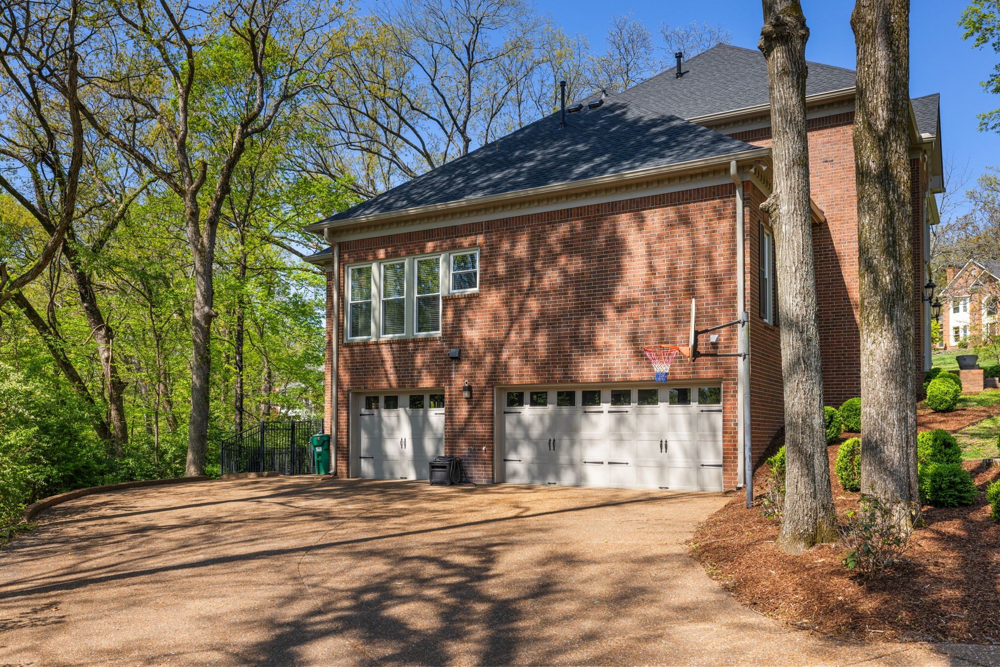 910 Elmington Ct