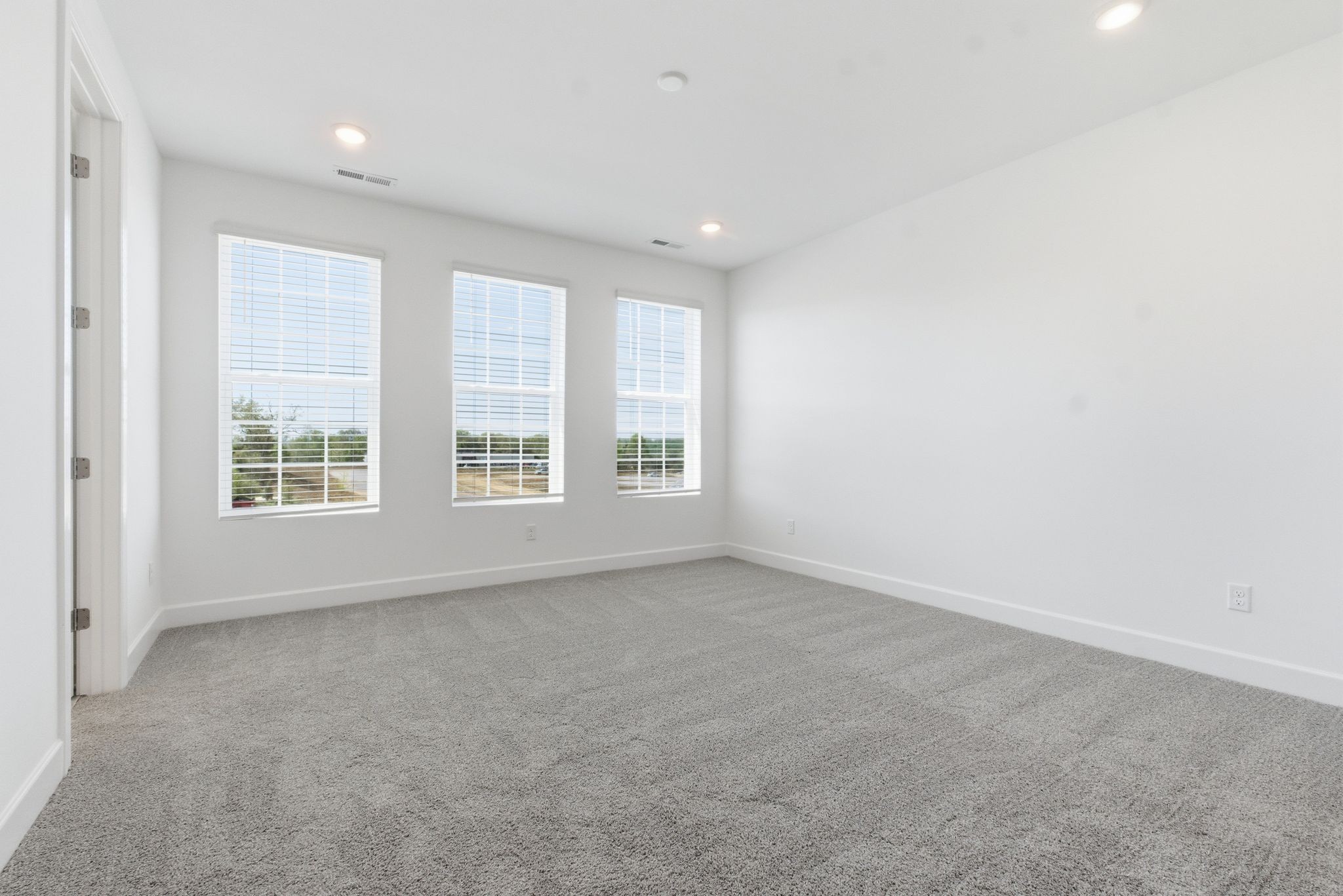 320 Lynwood Station Blvd