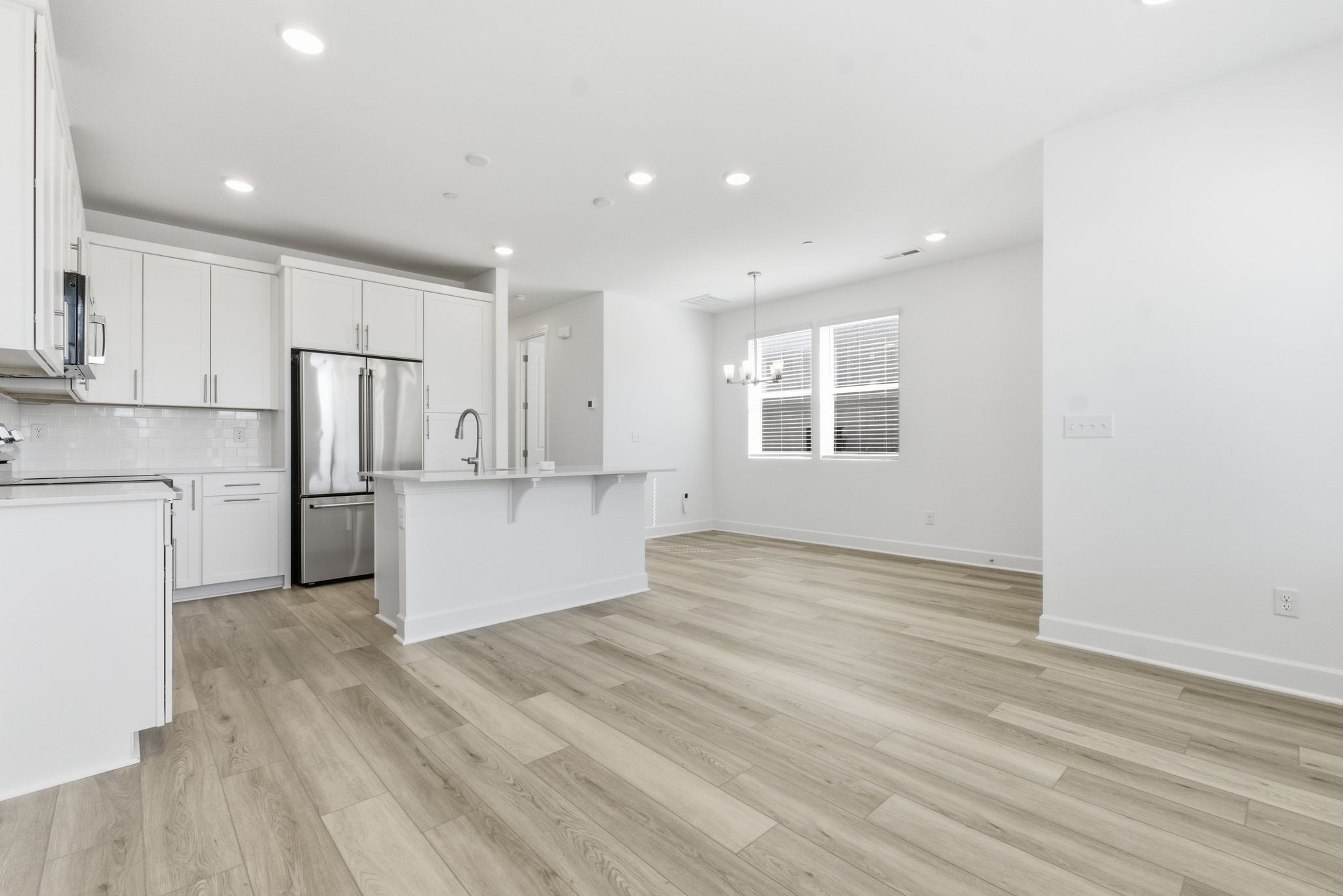 320 Lynwood Station Blvd