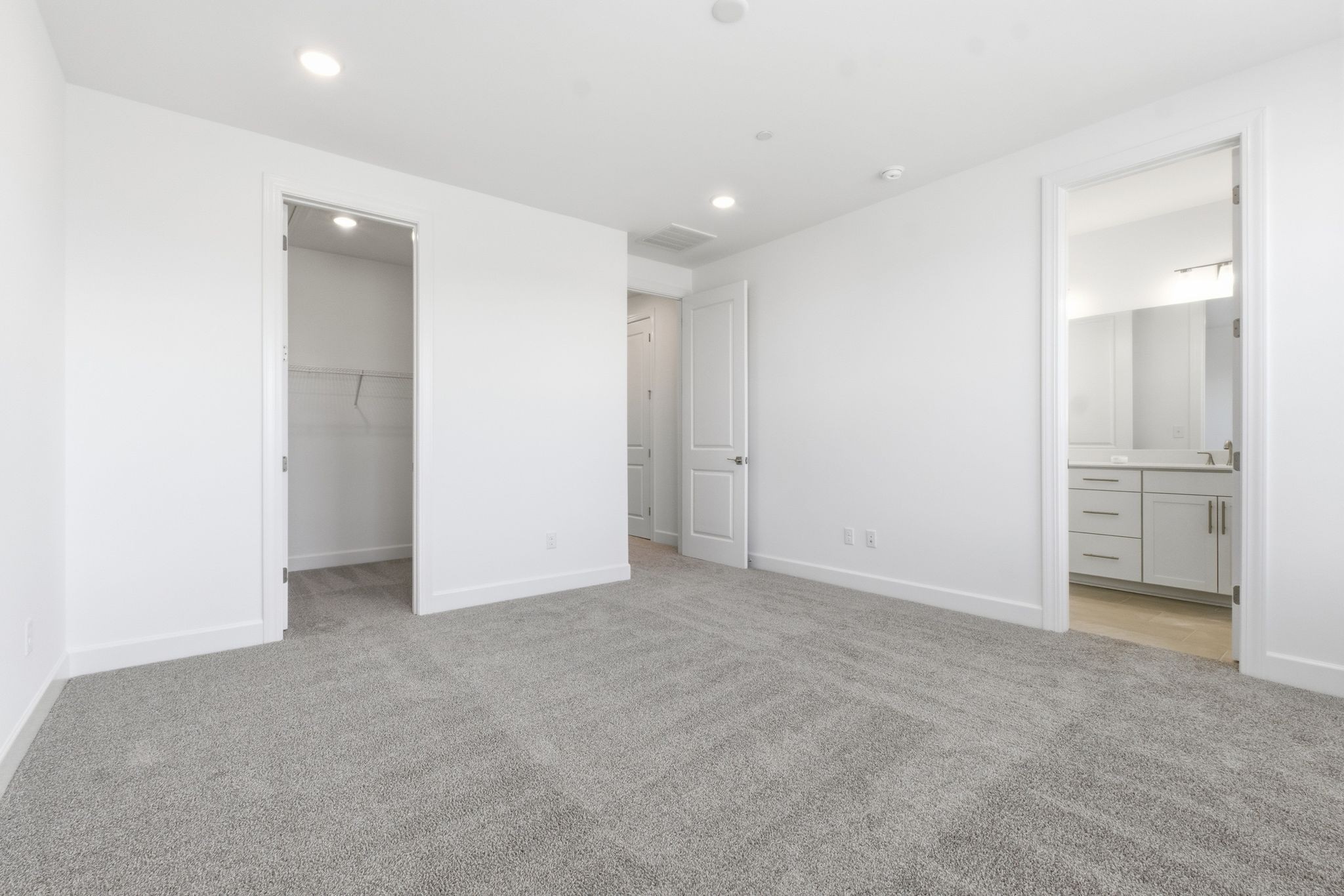 320 Lynwood Station Blvd