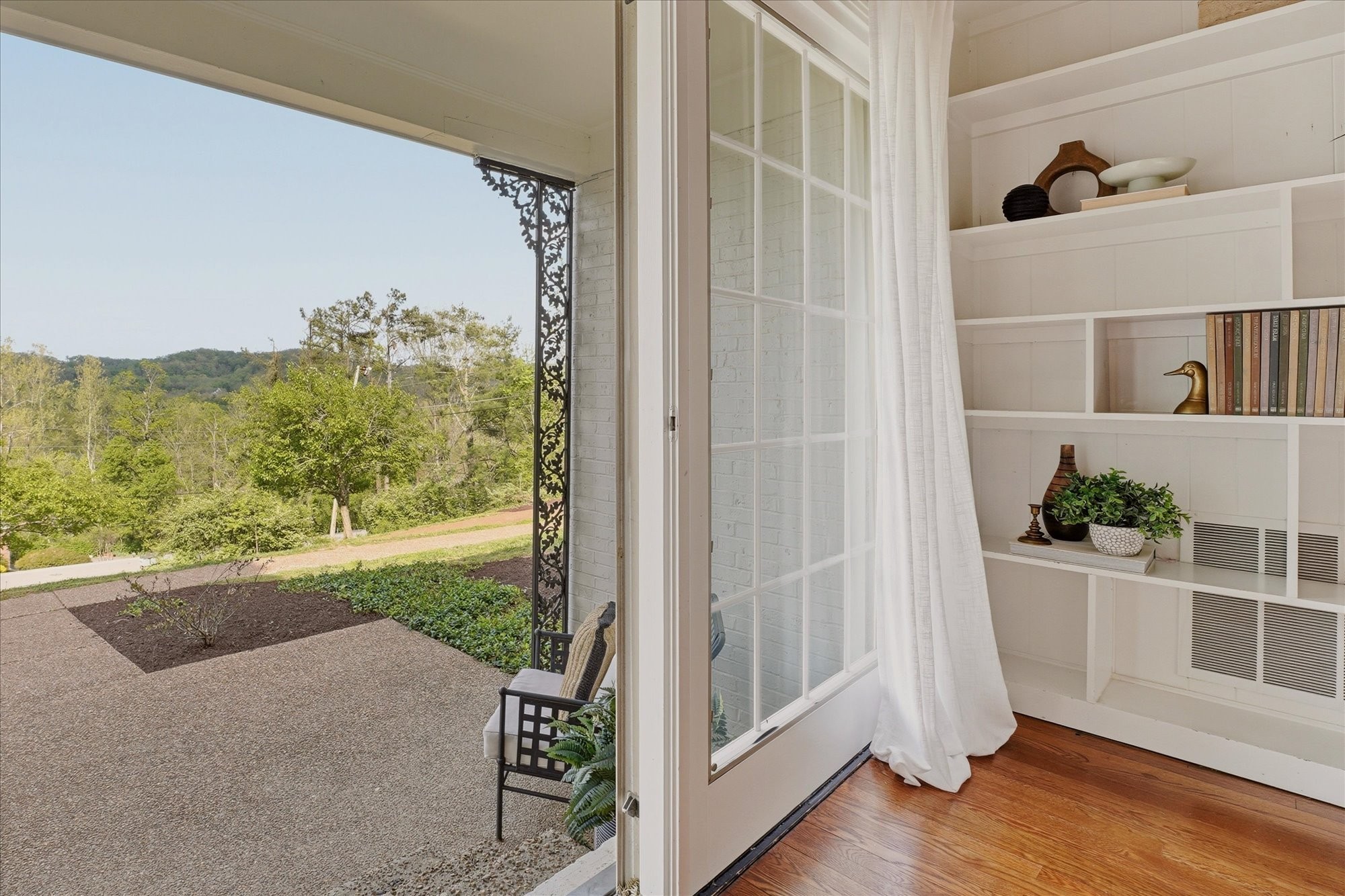 1241 Jefferson Davis Dr