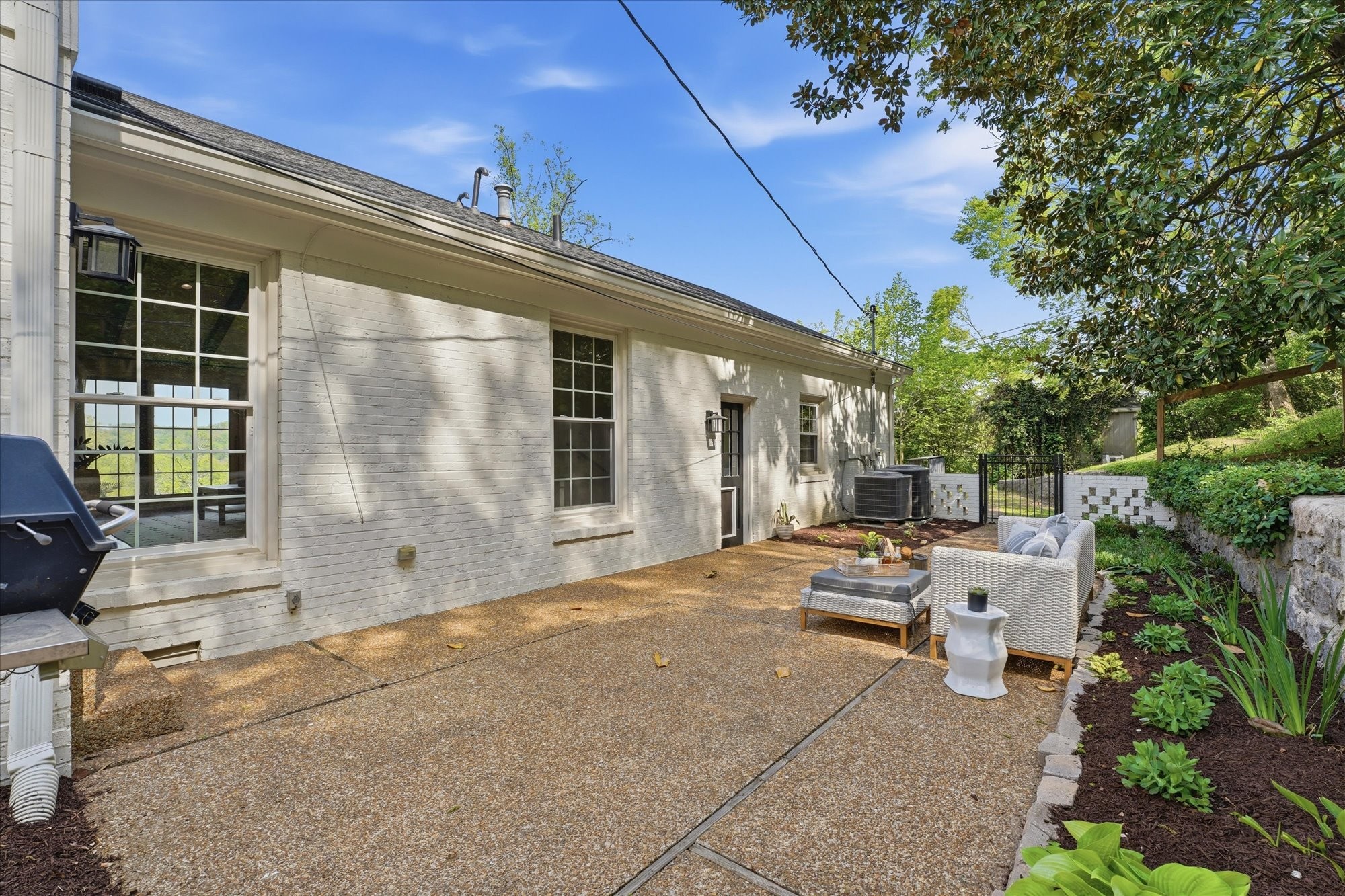 1241 Jefferson Davis Dr