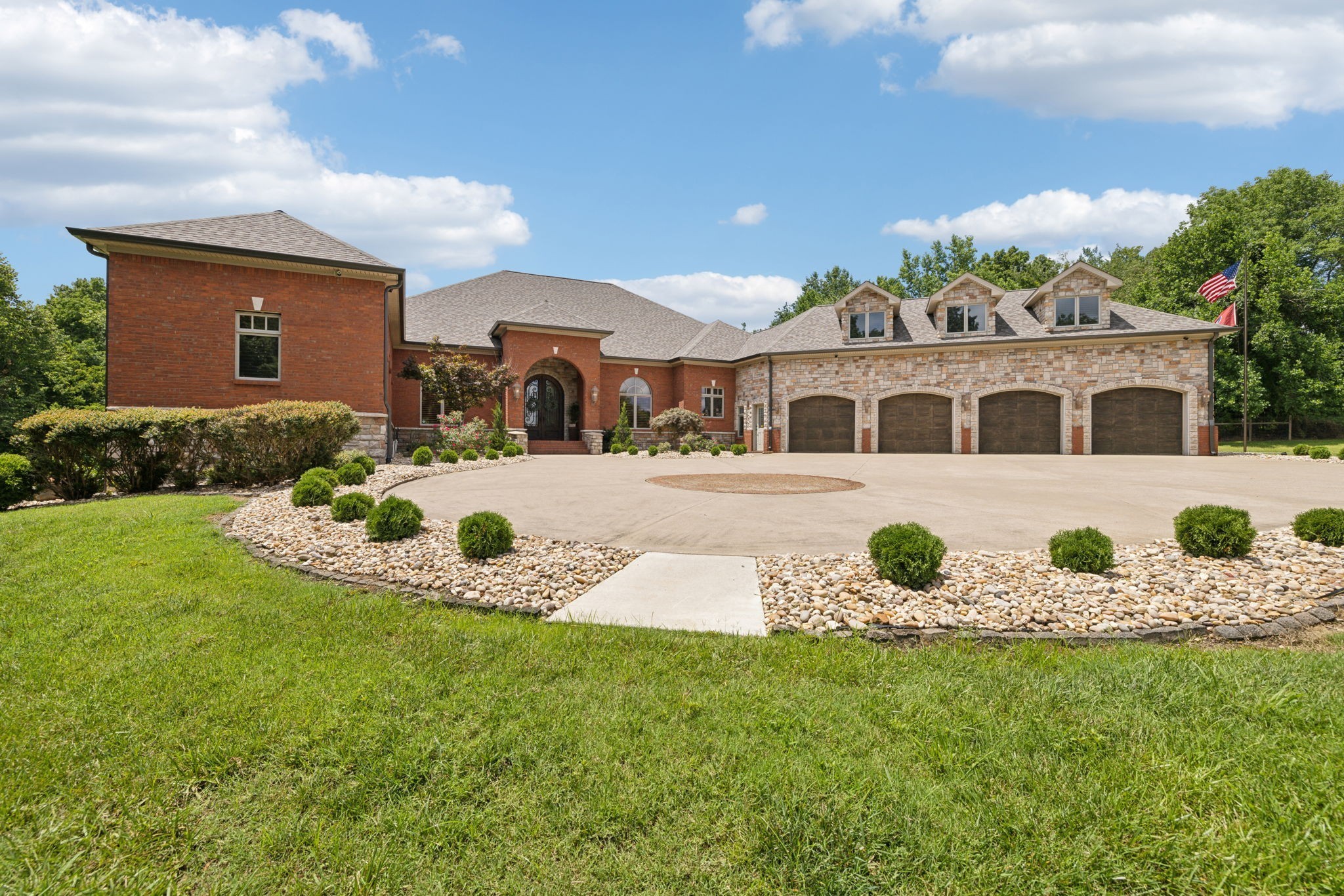 2526 Bearden Rd