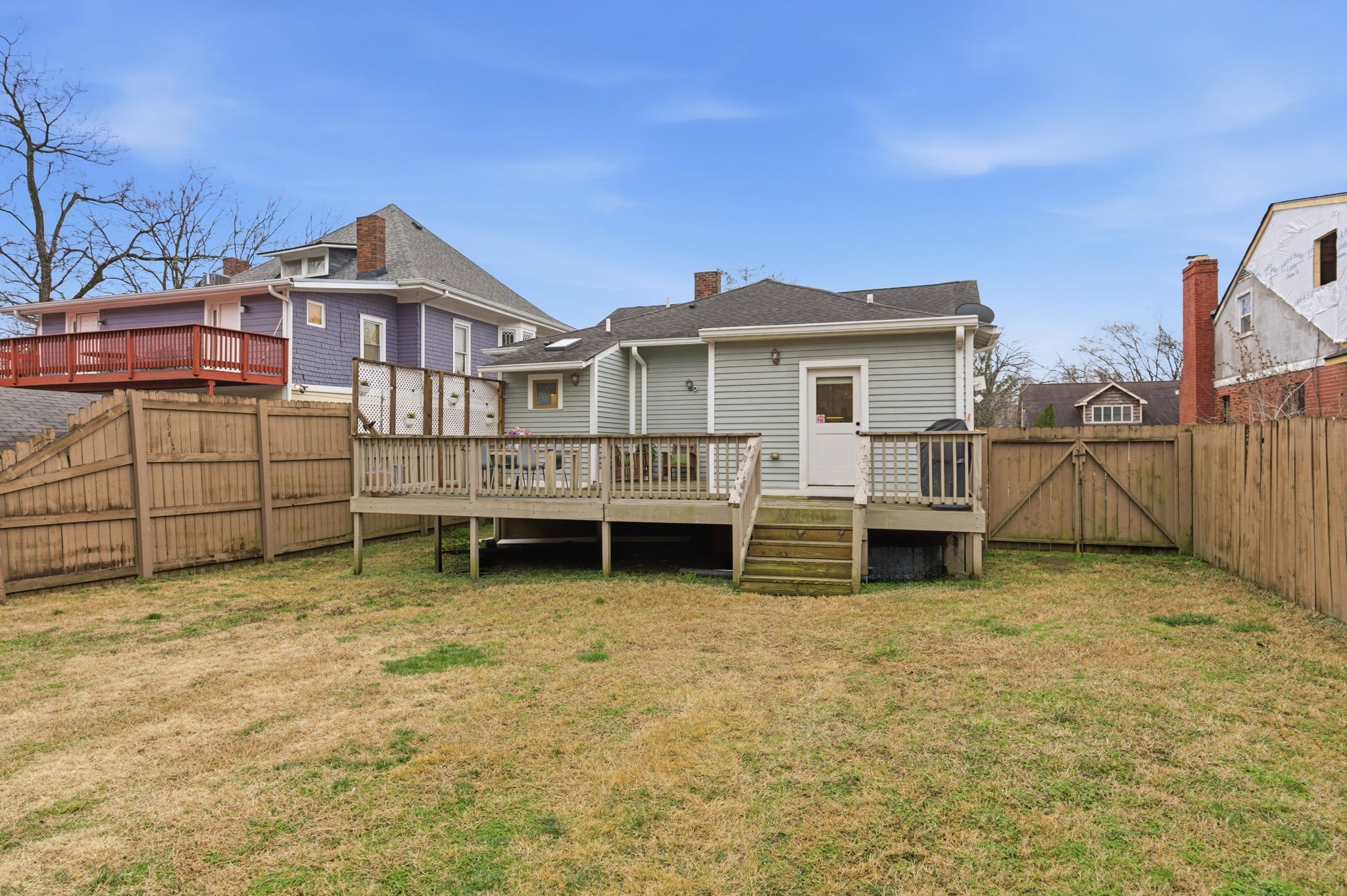 2035 Greenwood Ave