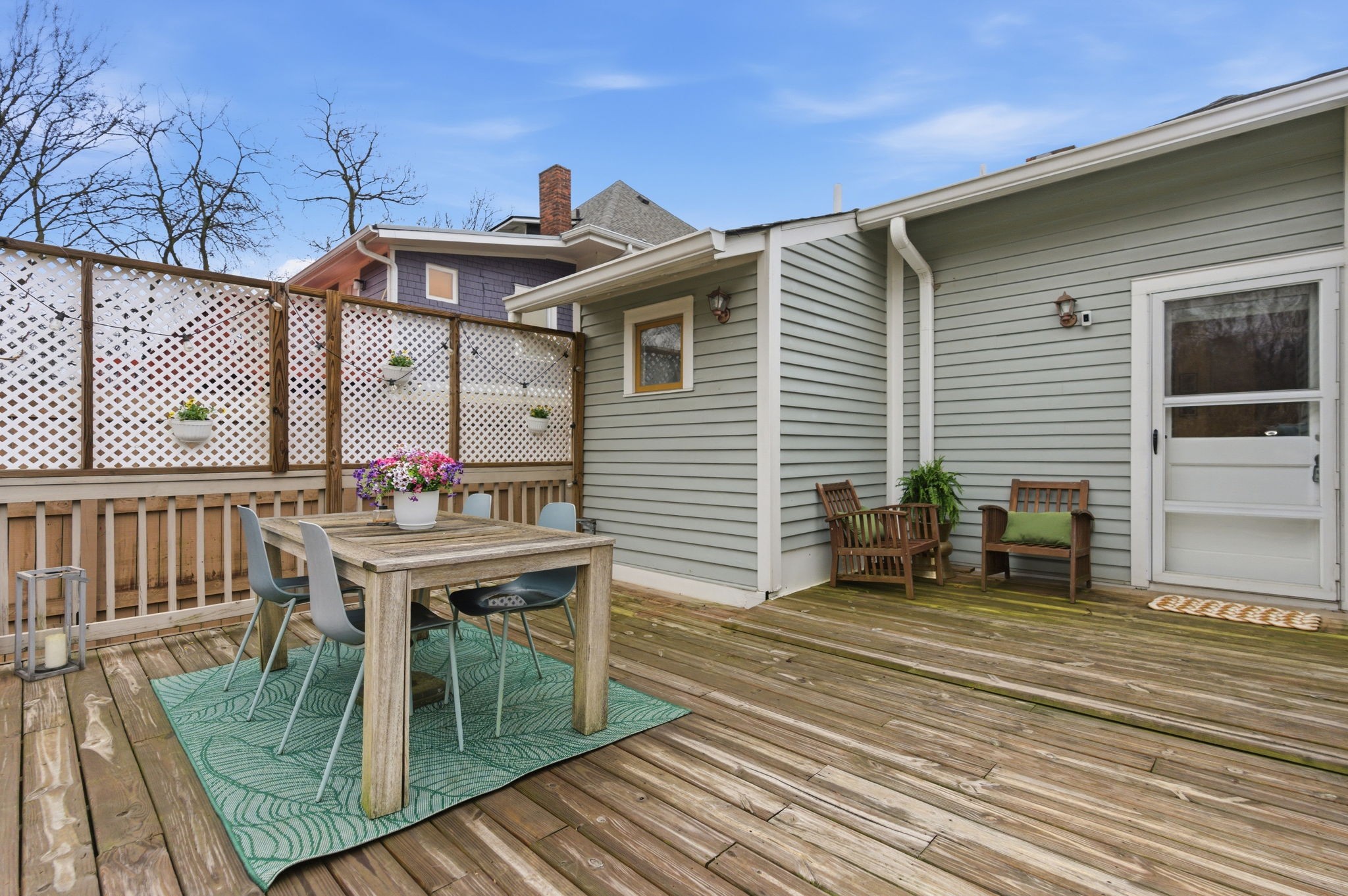 2035 Greenwood Ave