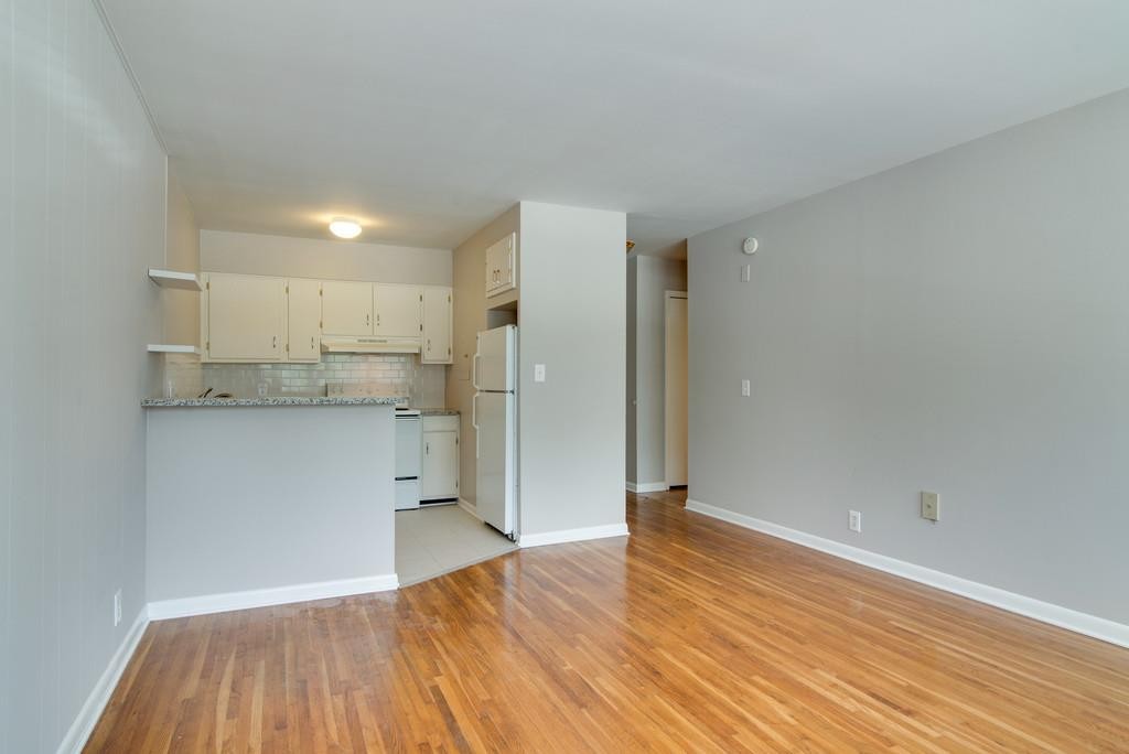 2020 Beech Ave Unit: C19