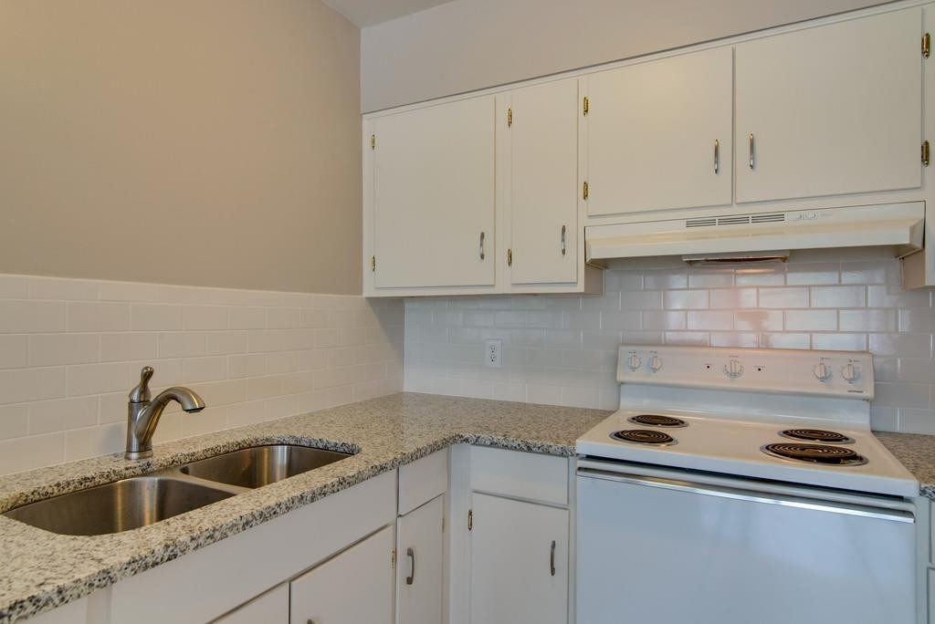 2020 Beech Ave Unit: C19