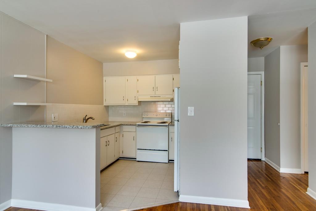 2020 Beech Ave Unit: C19