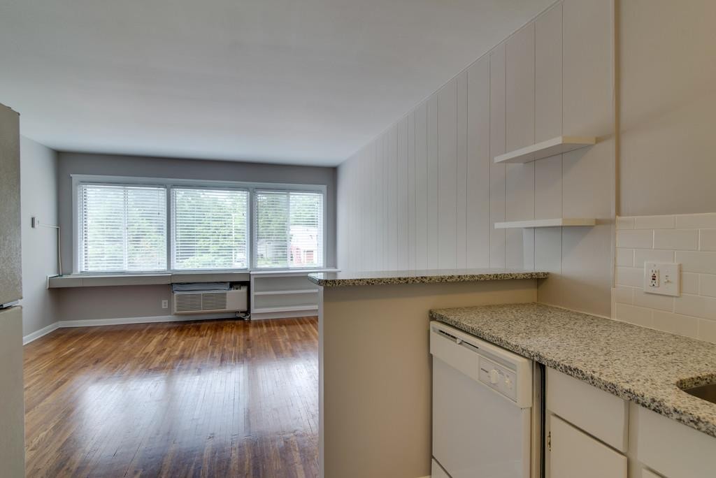 2020 Beech Ave Unit: C19