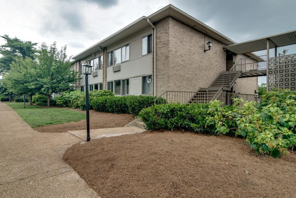 2020 Beech Ave Unit: C19