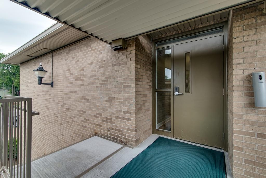 2020 Beech Ave Unit: C19