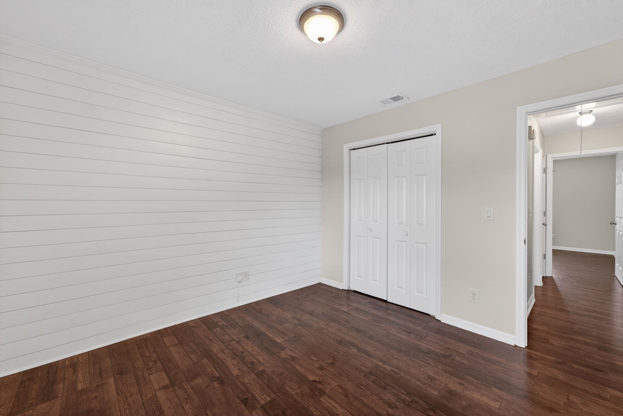 110 Vanessa Ct
