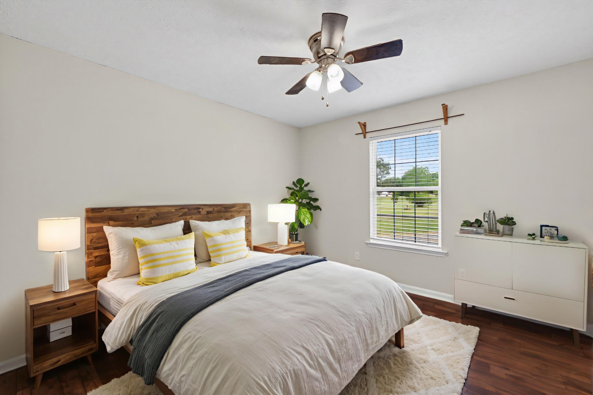 110 Vanessa Ct