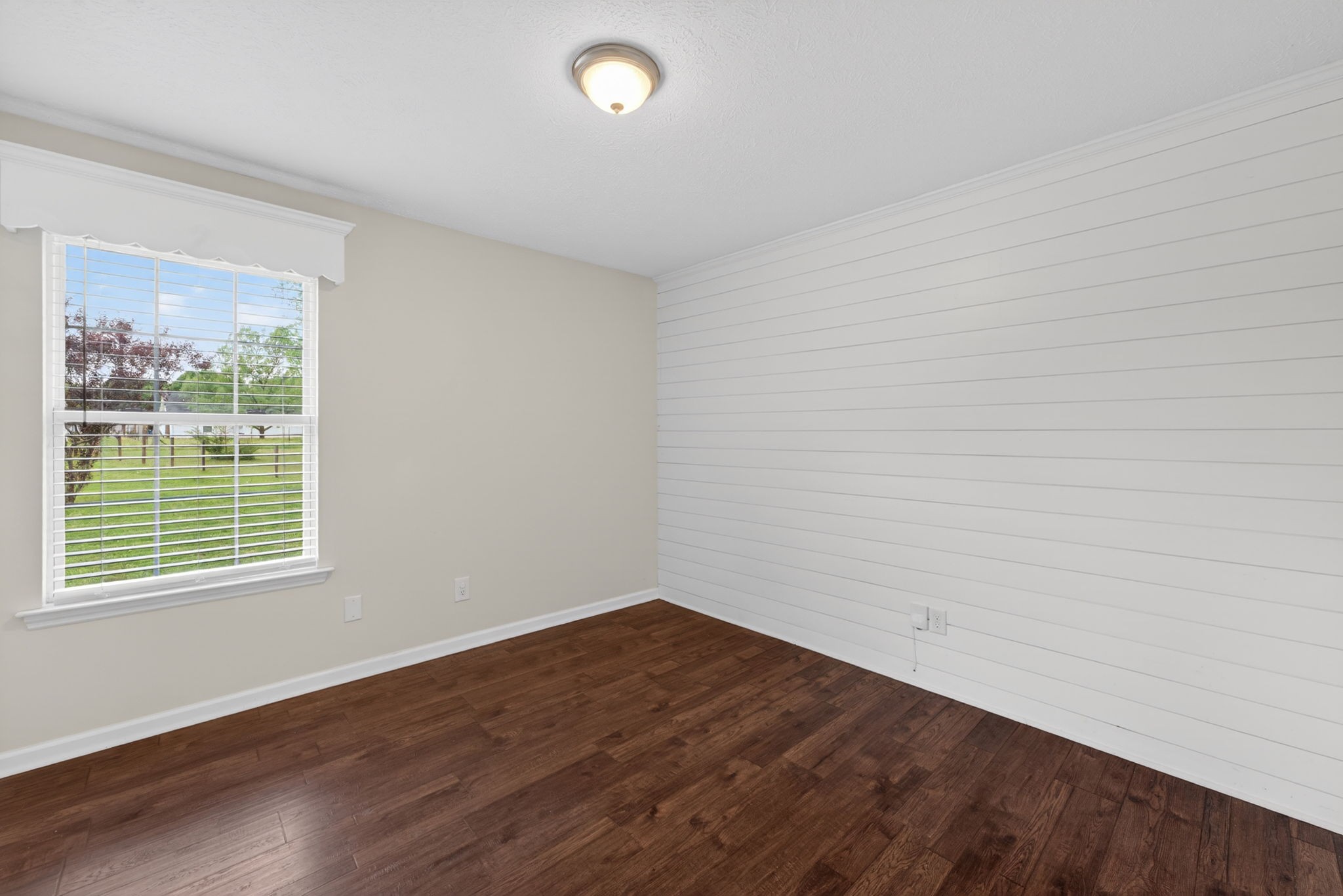110 Vanessa Ct