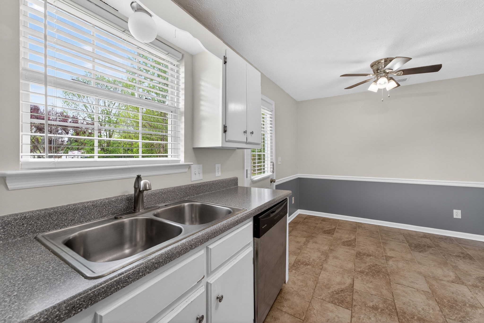 110 Vanessa Ct
