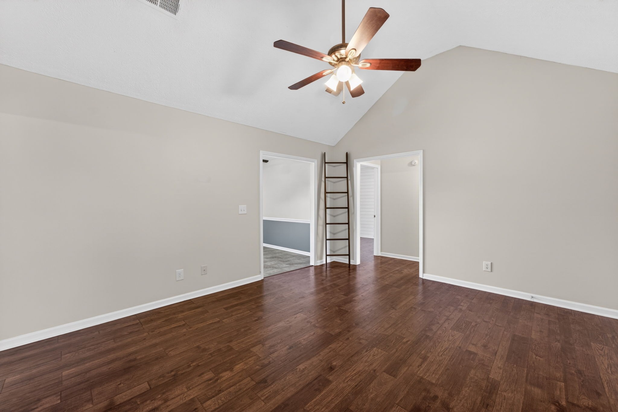 110 Vanessa Ct