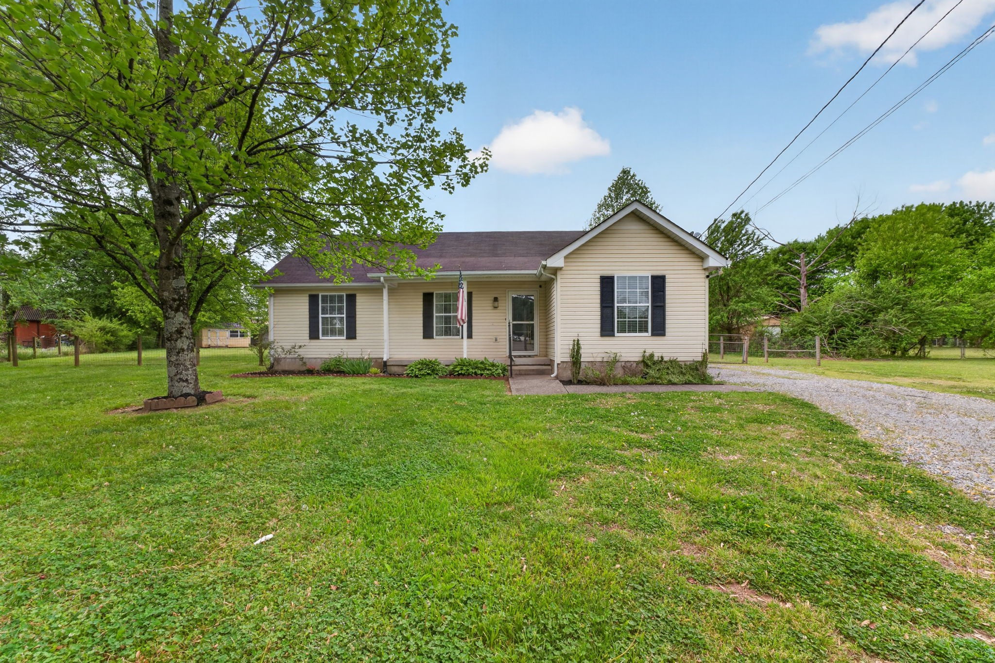 110 Vanessa Ct