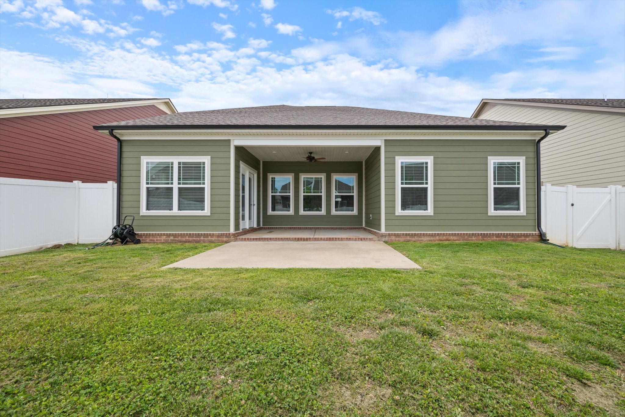 2525 Hollis Dr