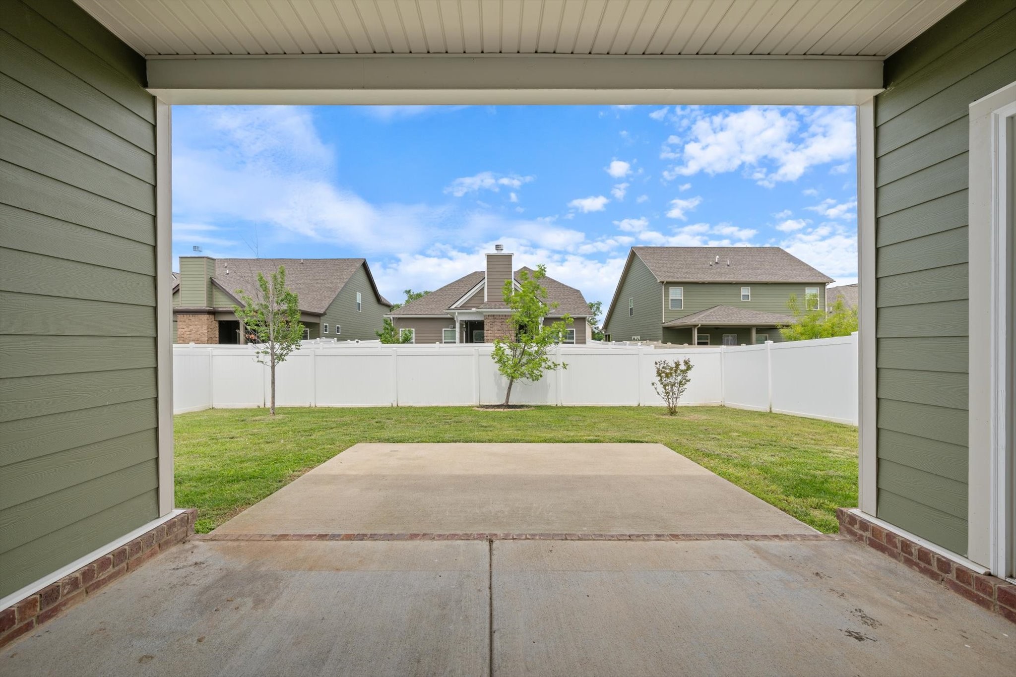 2525 Hollis Dr