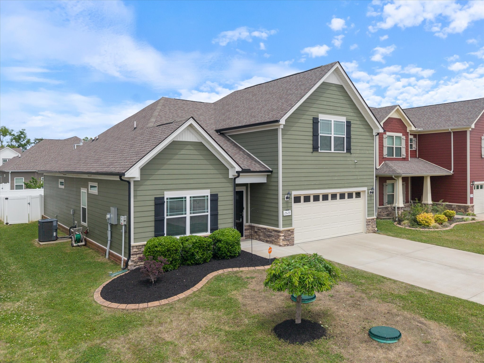 2525 Hollis Dr
