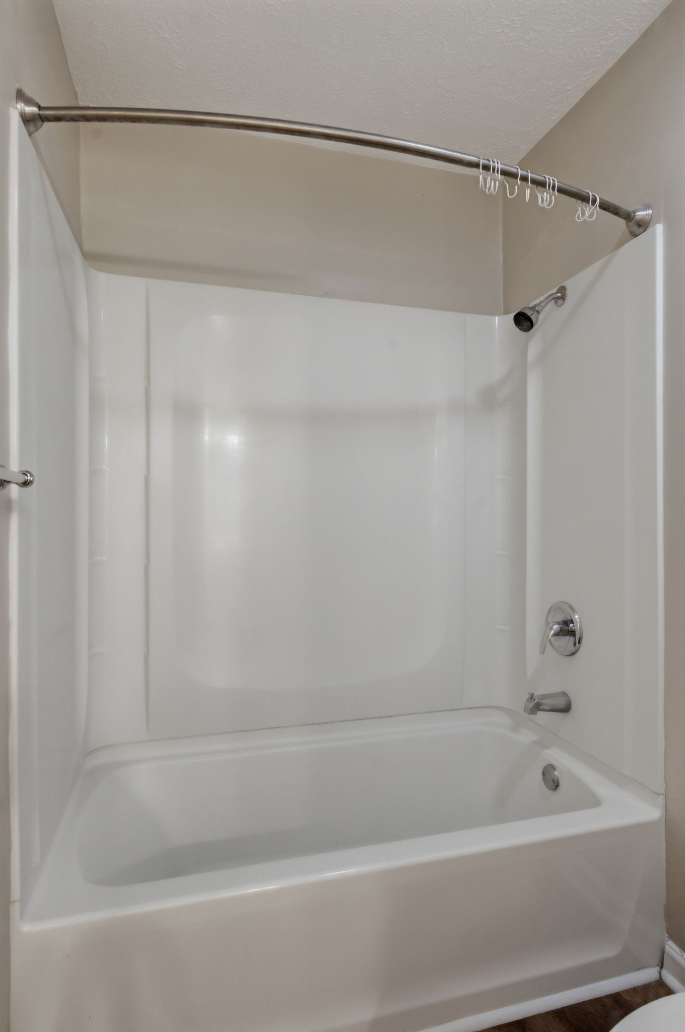 515 Chesterfield Ave Unit: F
