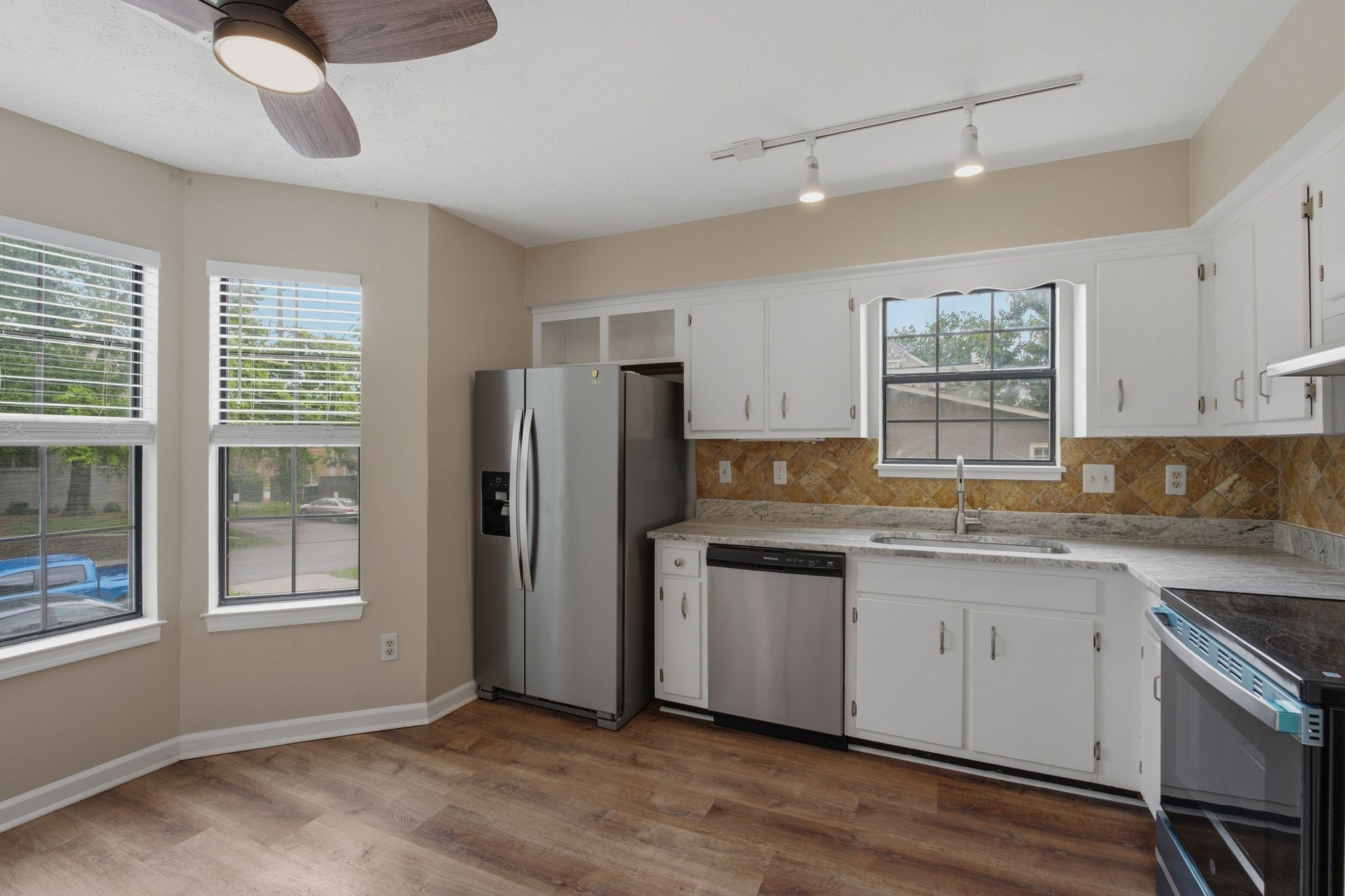 515 Chesterfield Ave Unit: F