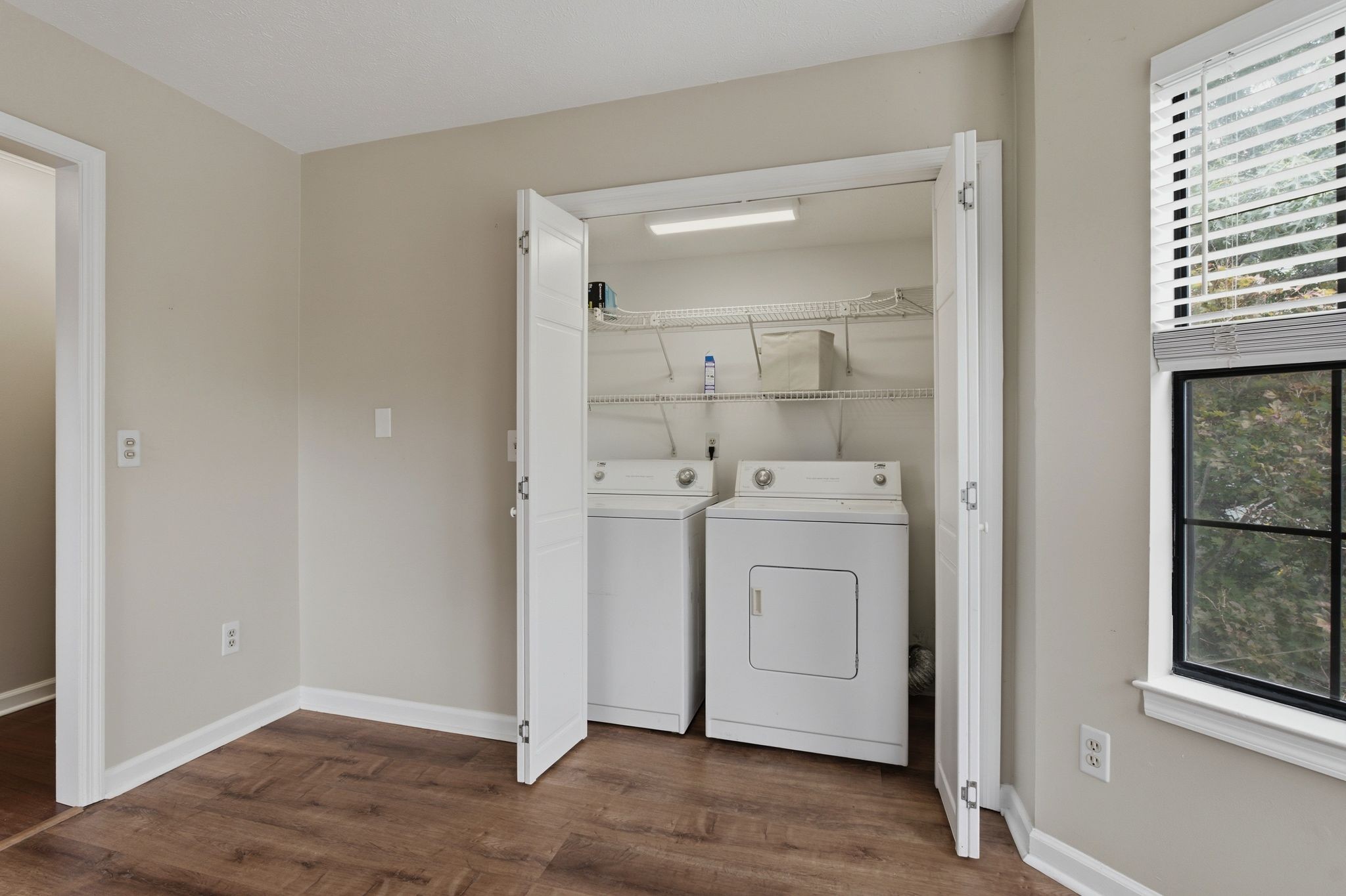 515 Chesterfield Ave Unit: F