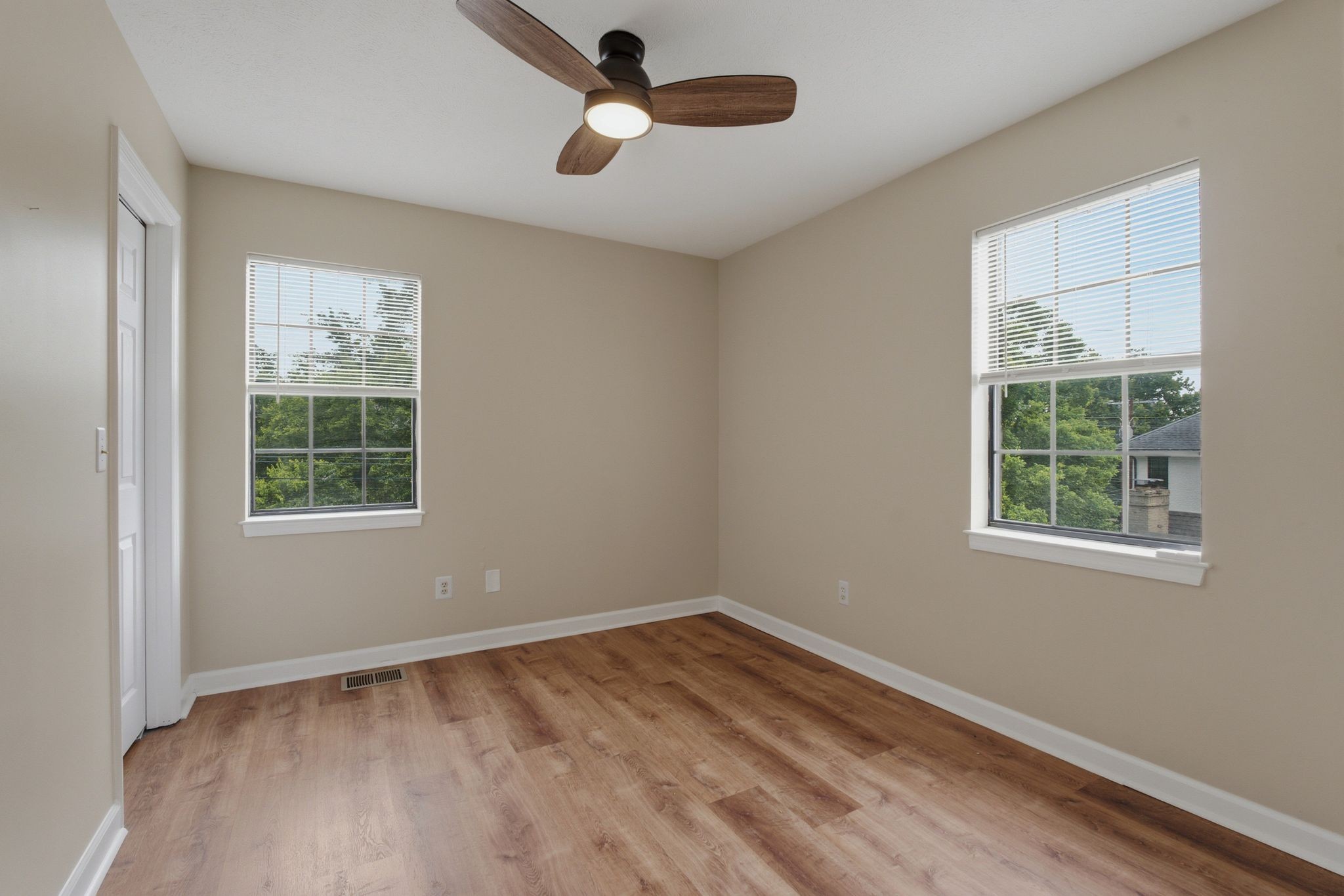 515 Chesterfield Ave Unit: F