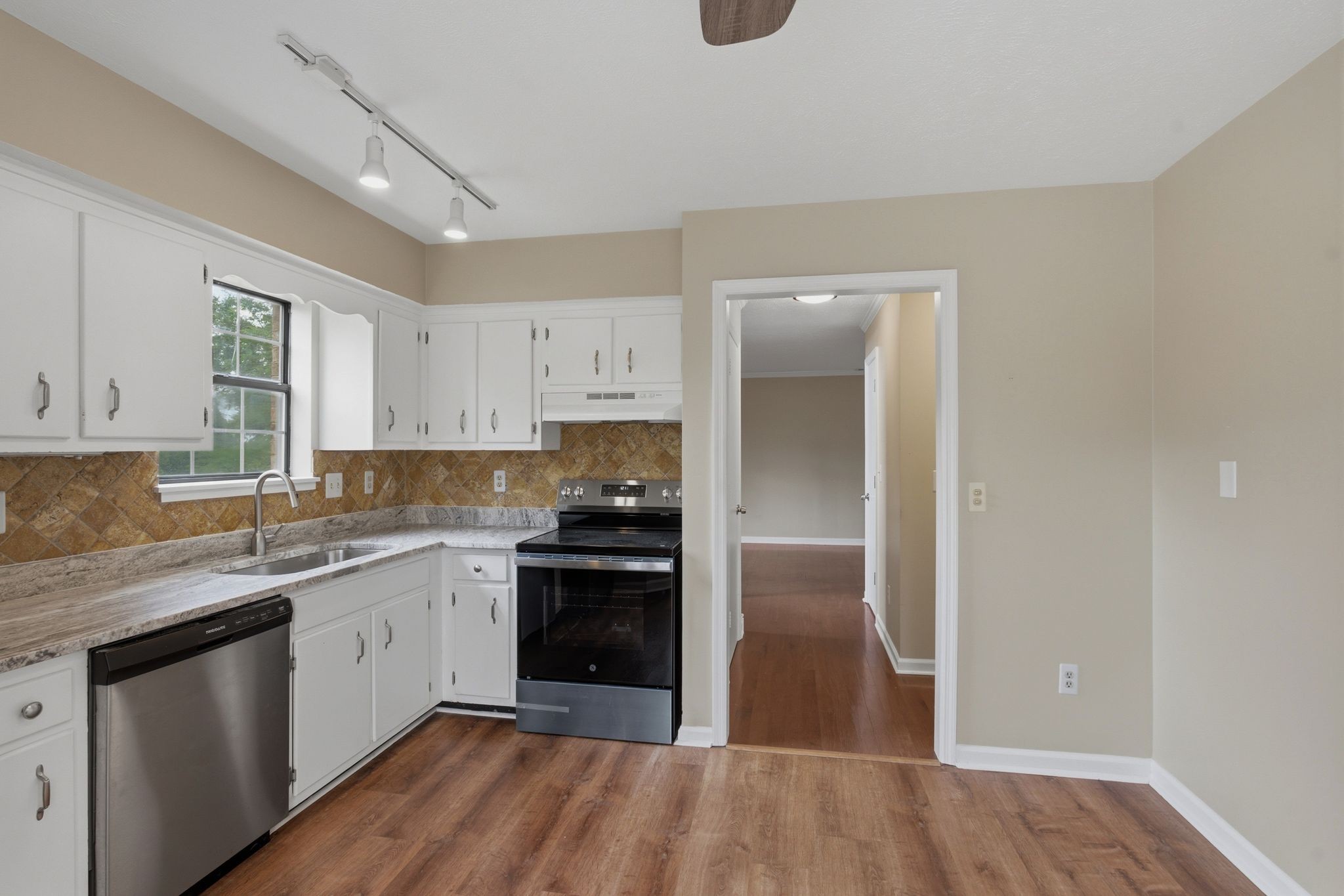 515 Chesterfield Ave Unit: F