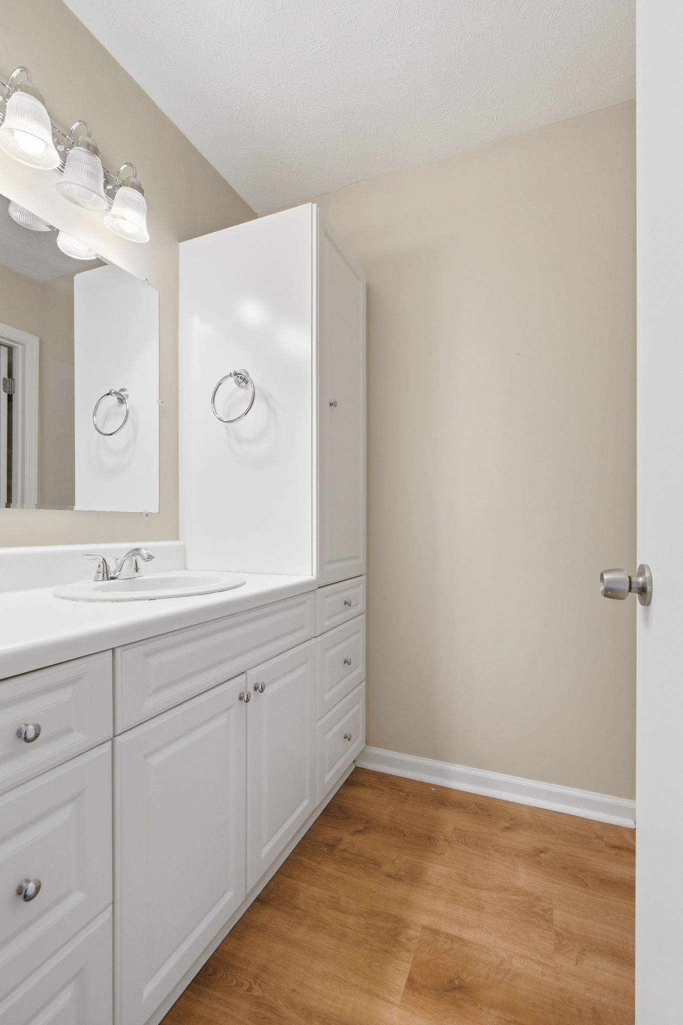515 Chesterfield Ave Unit: F