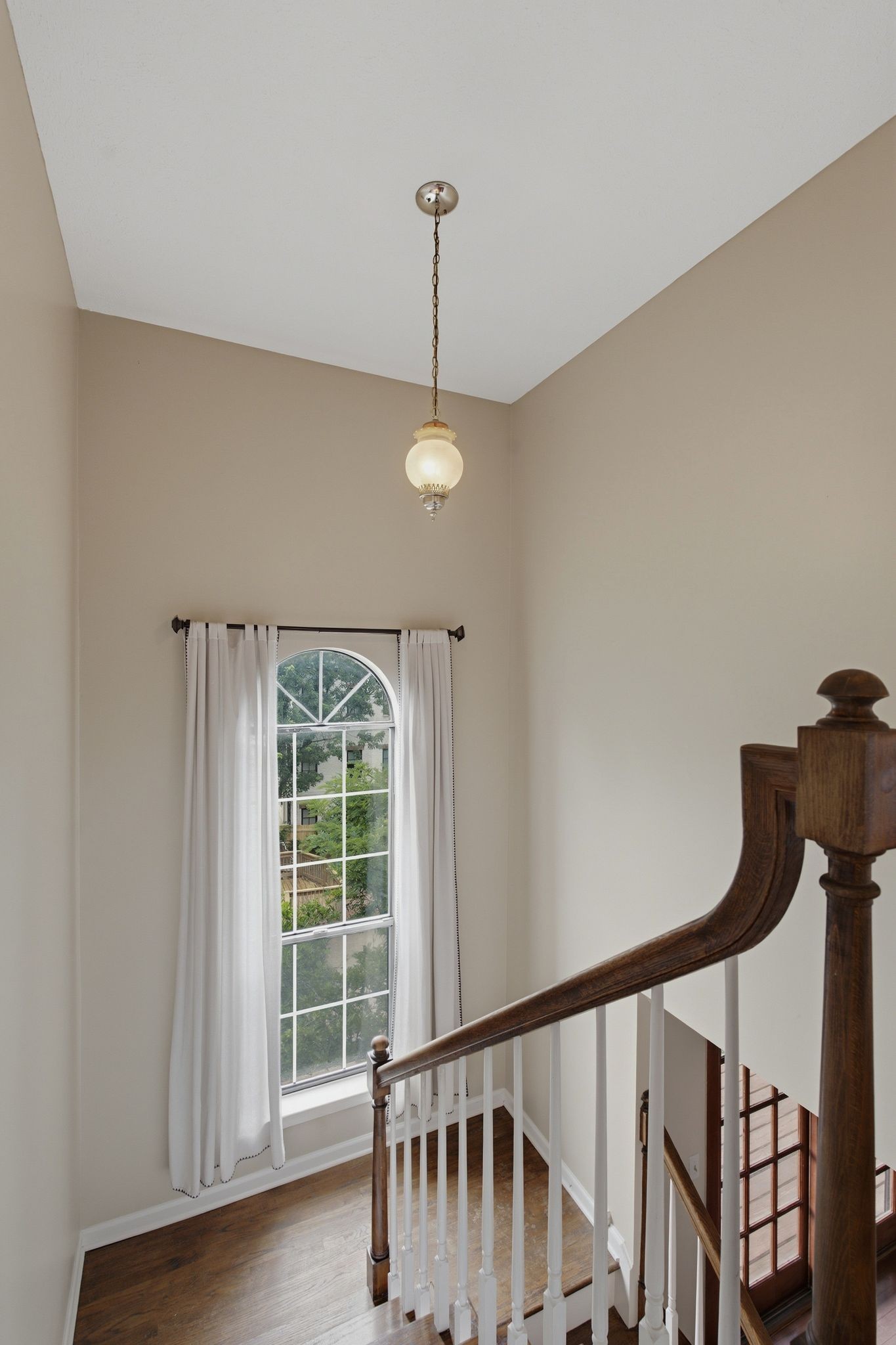 515 Chesterfield Ave Unit: F