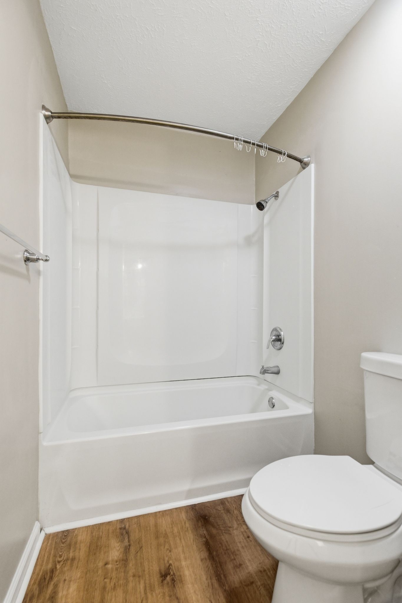 515 Chesterfield Ave Unit: F