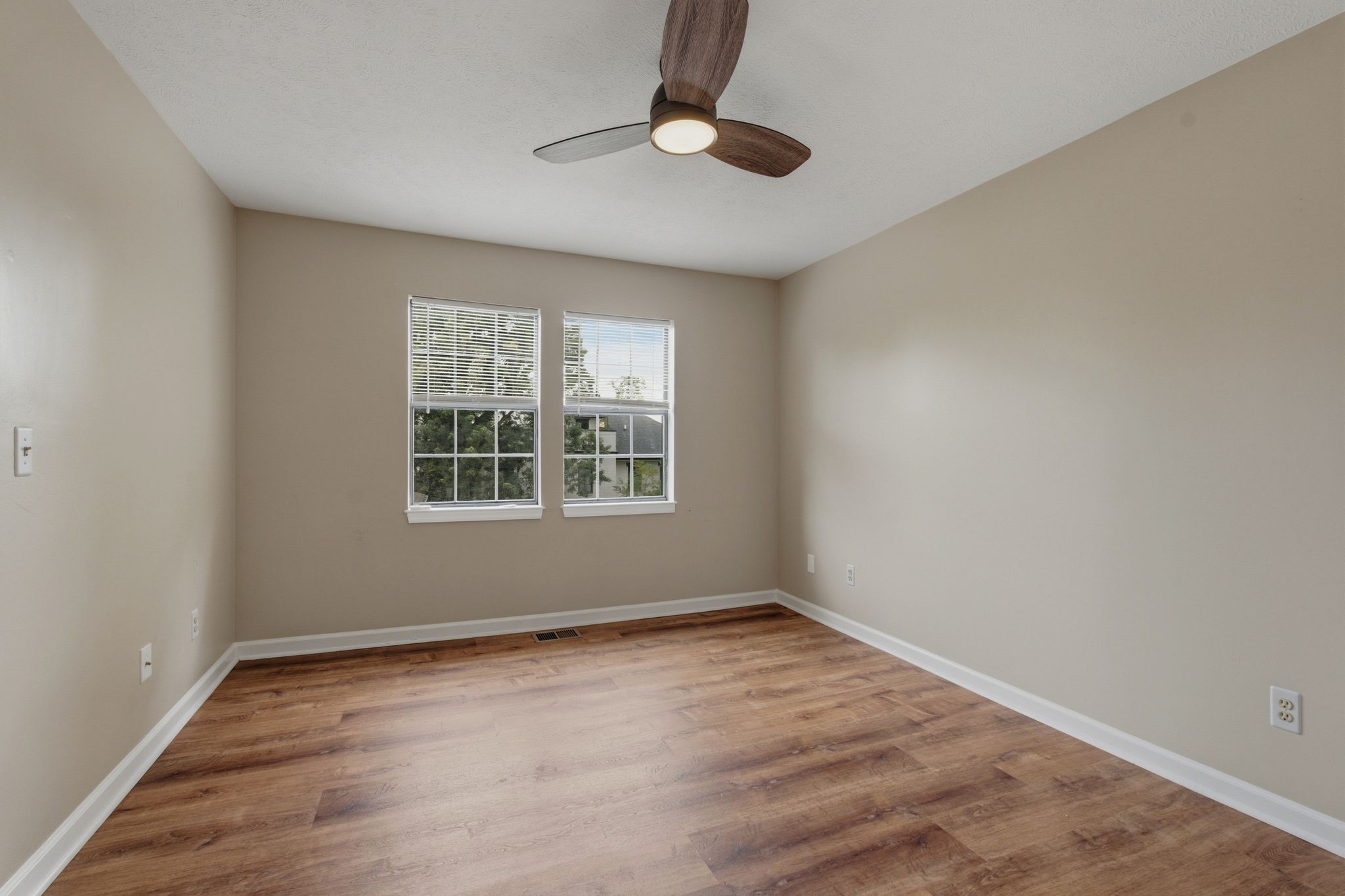 515 Chesterfield Ave Unit: F