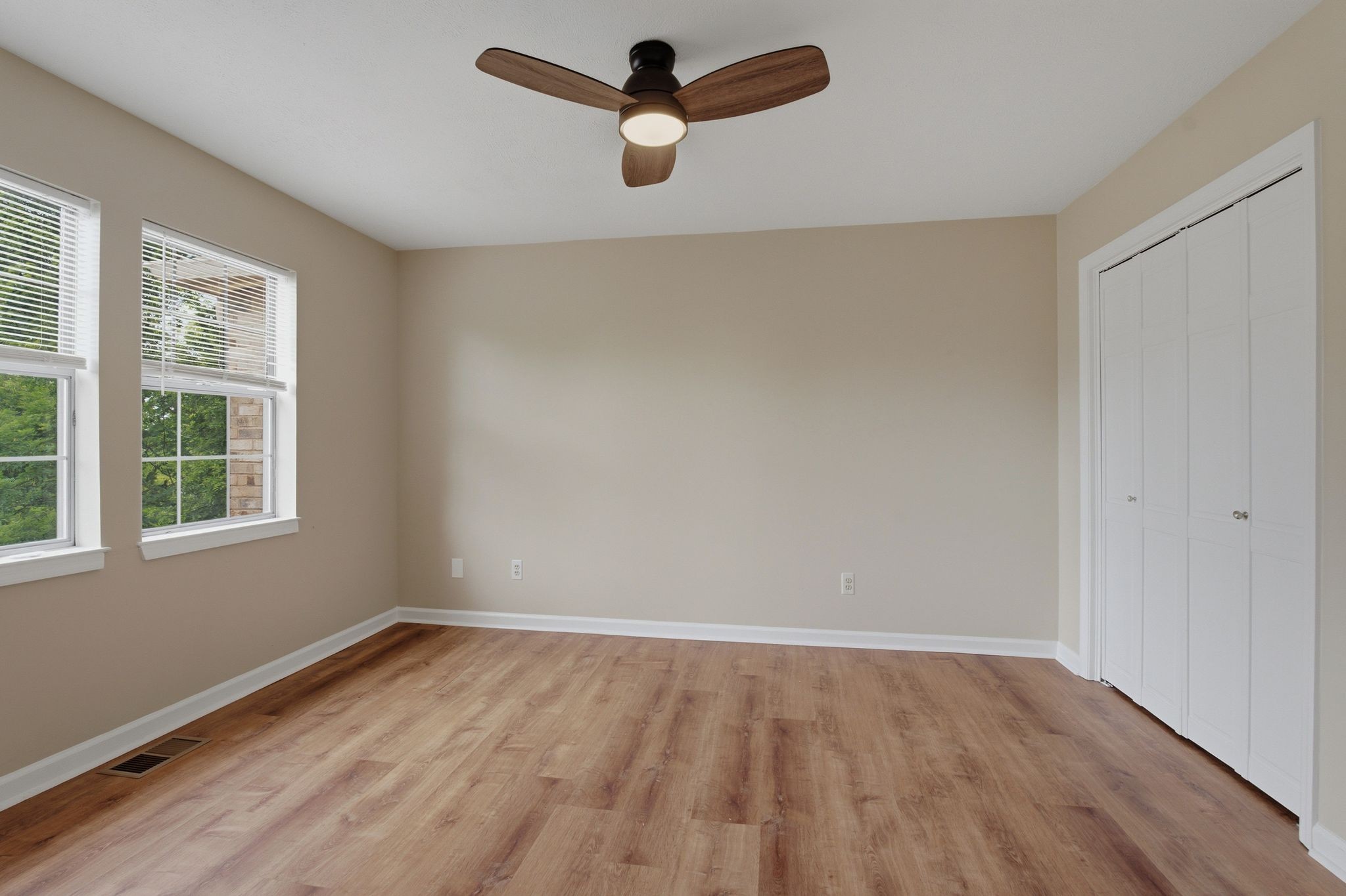 515 Chesterfield Ave Unit: F