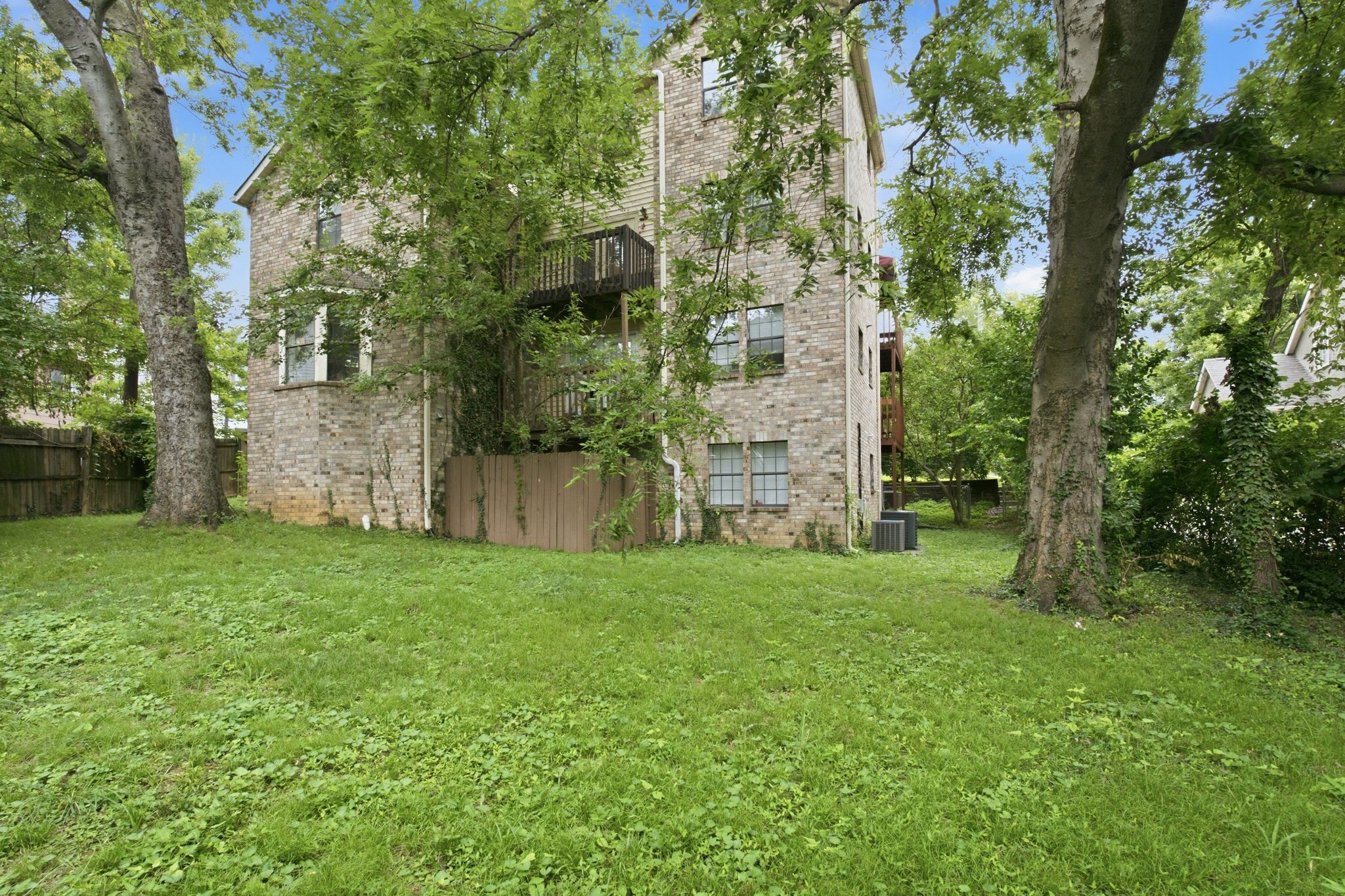 515 Chesterfield Ave Unit: F