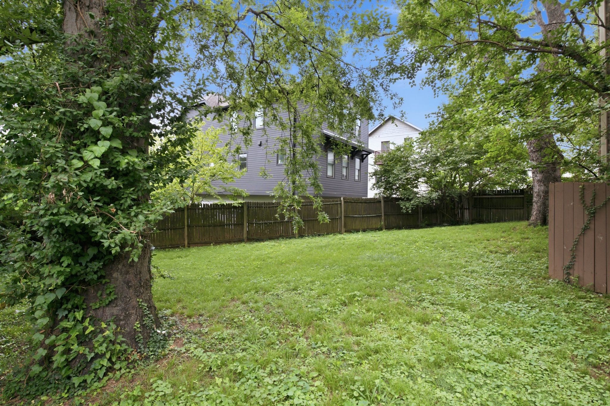 515 Chesterfield Ave Unit: F