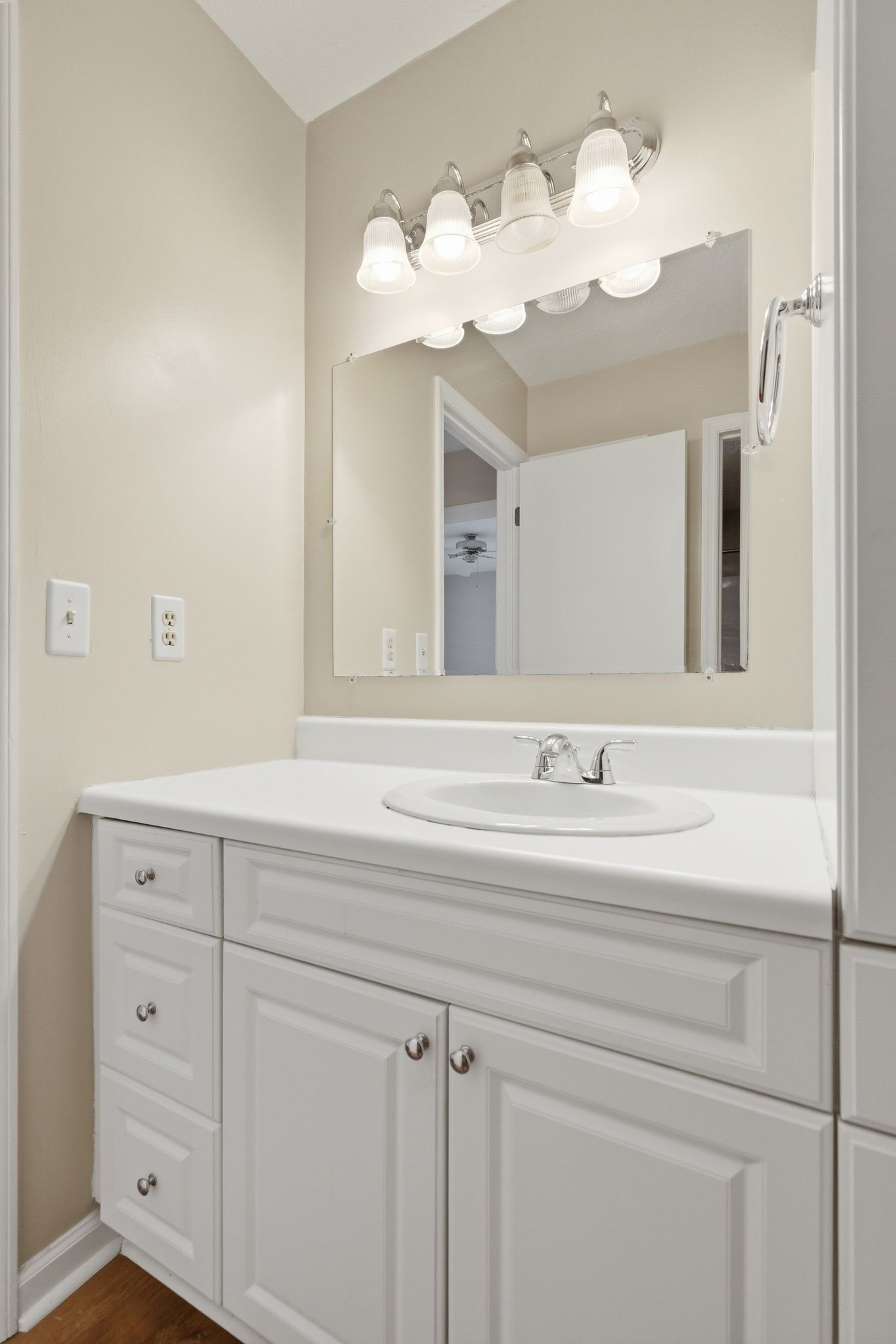 515 Chesterfield Ave Unit: F