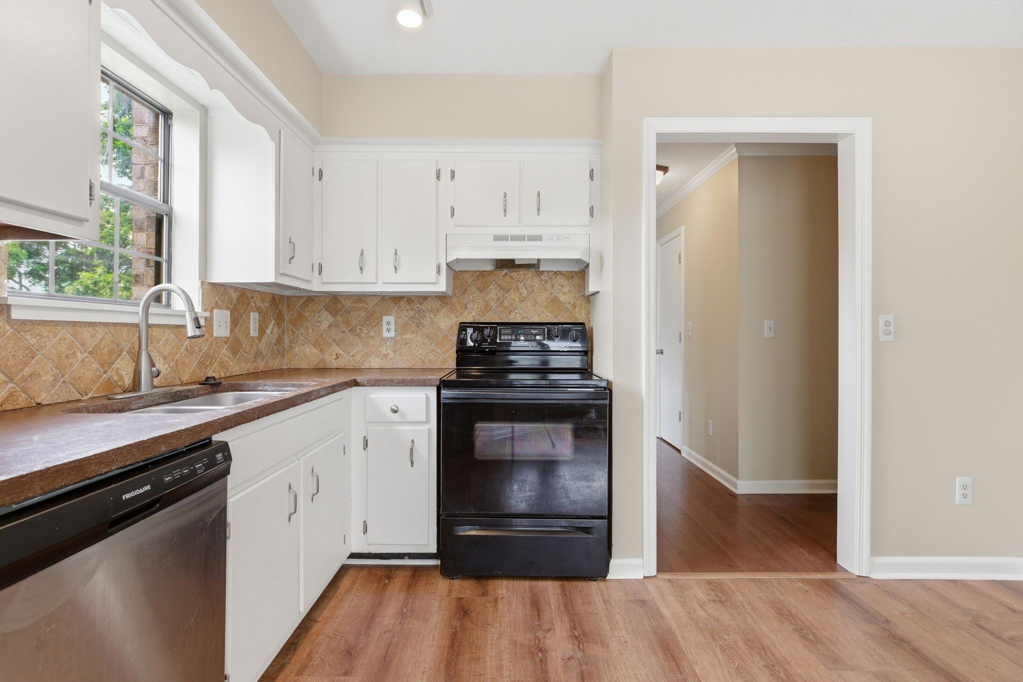515 Chesterfield Ave Unit: F