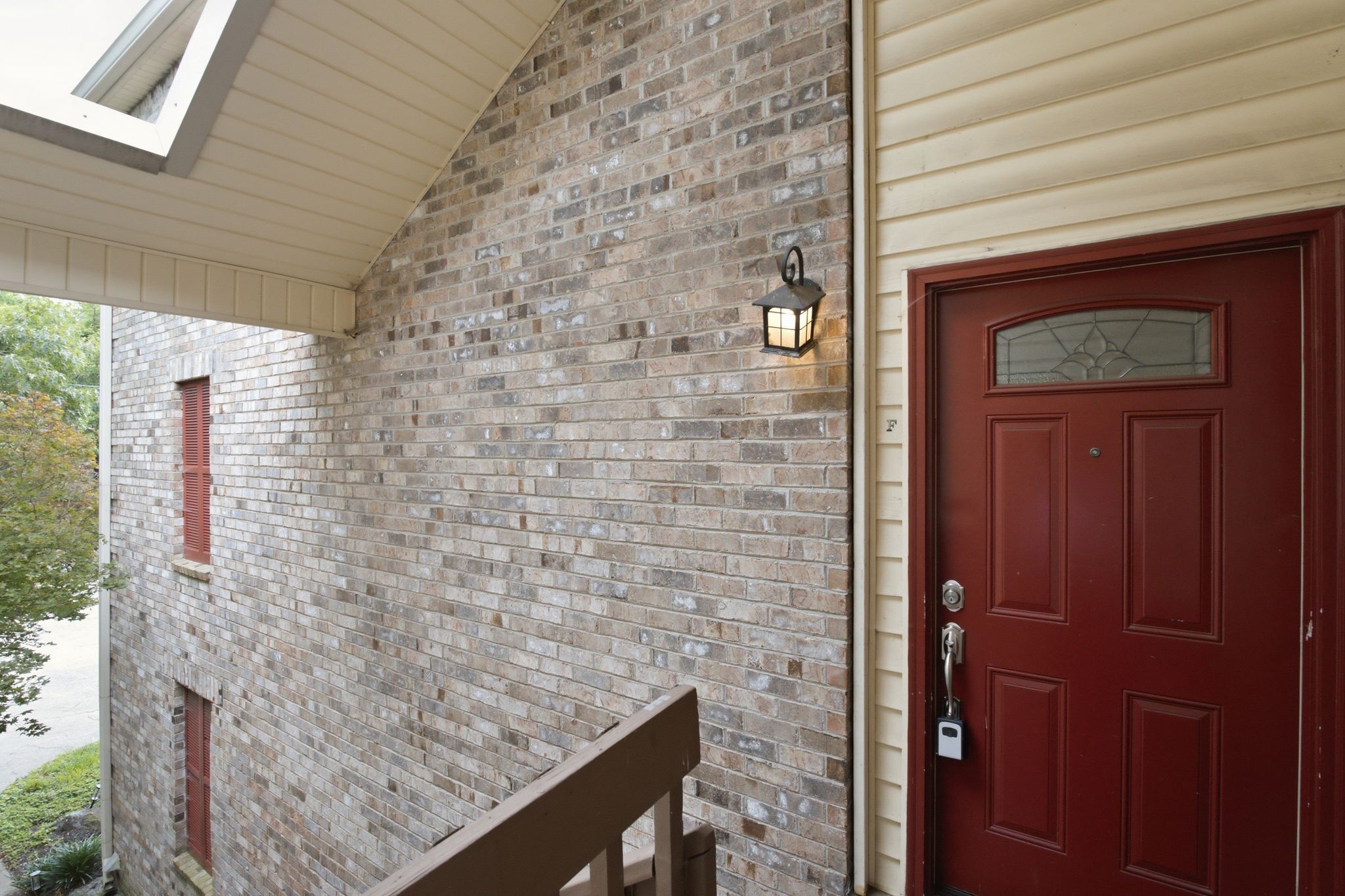 515 Chesterfield Ave Unit: F