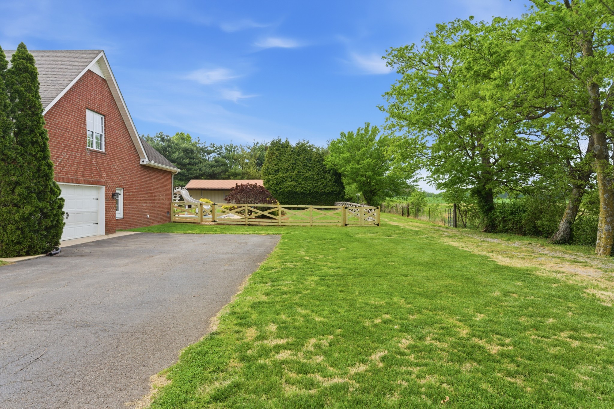 1013 Weiss Rd