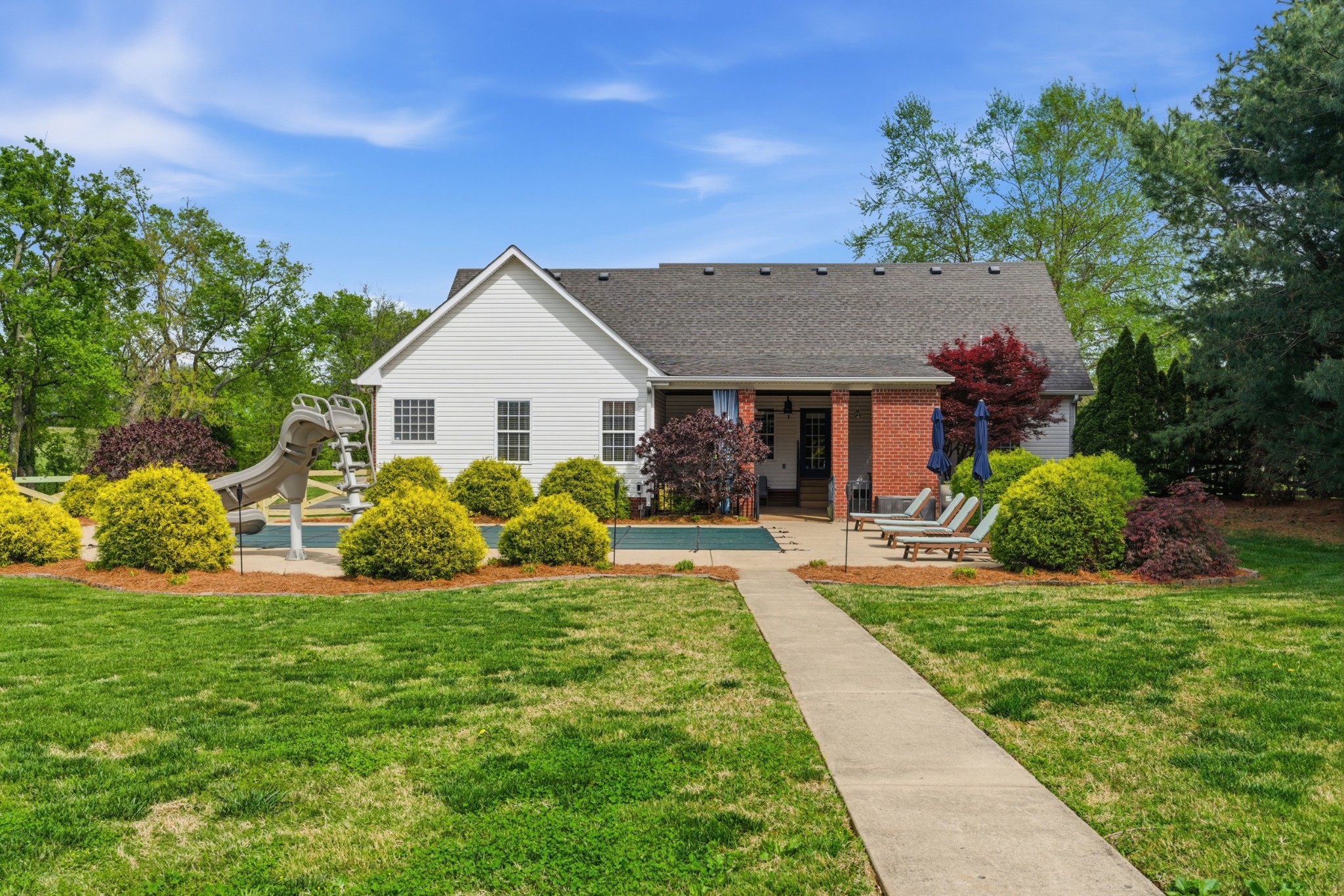 1013 Weiss Rd