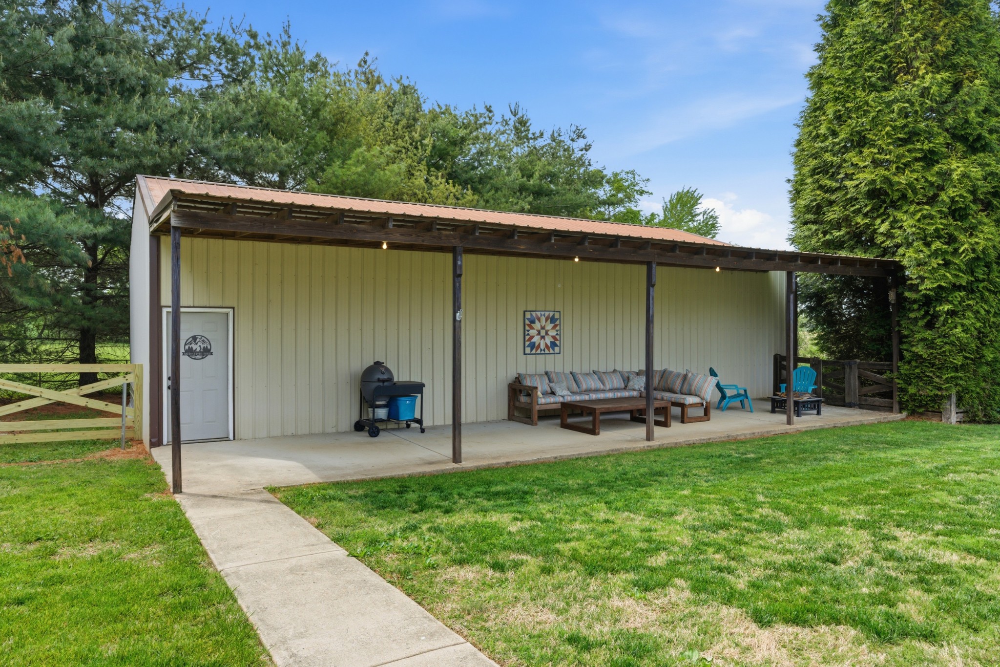 1013 Weiss Rd